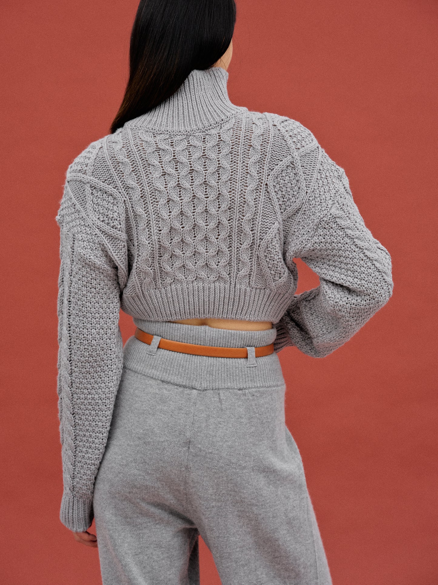 Cropped Turtleneck Cable Knit, Grey