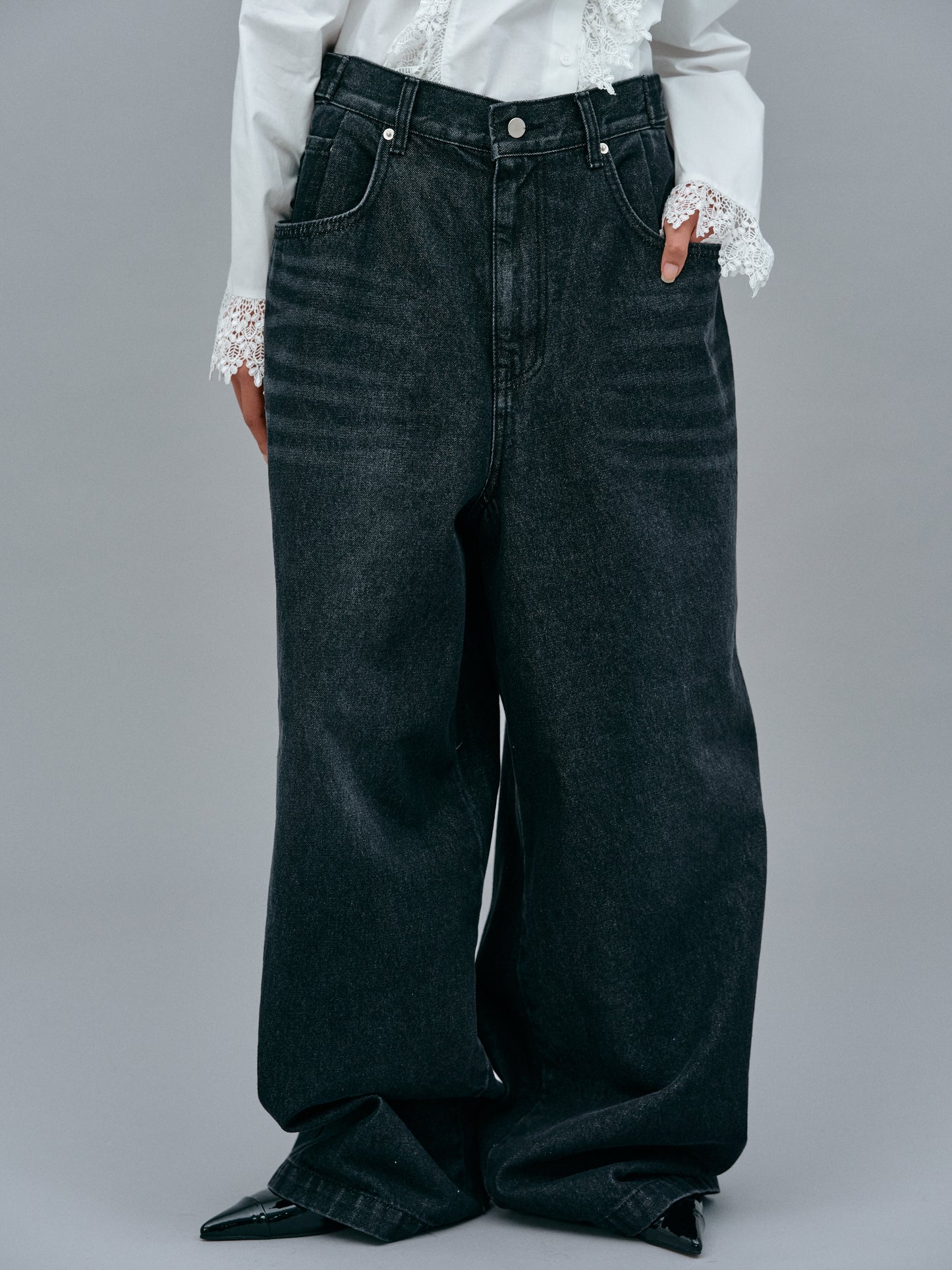 Exaggerated Wide-Leg Jeans, Black