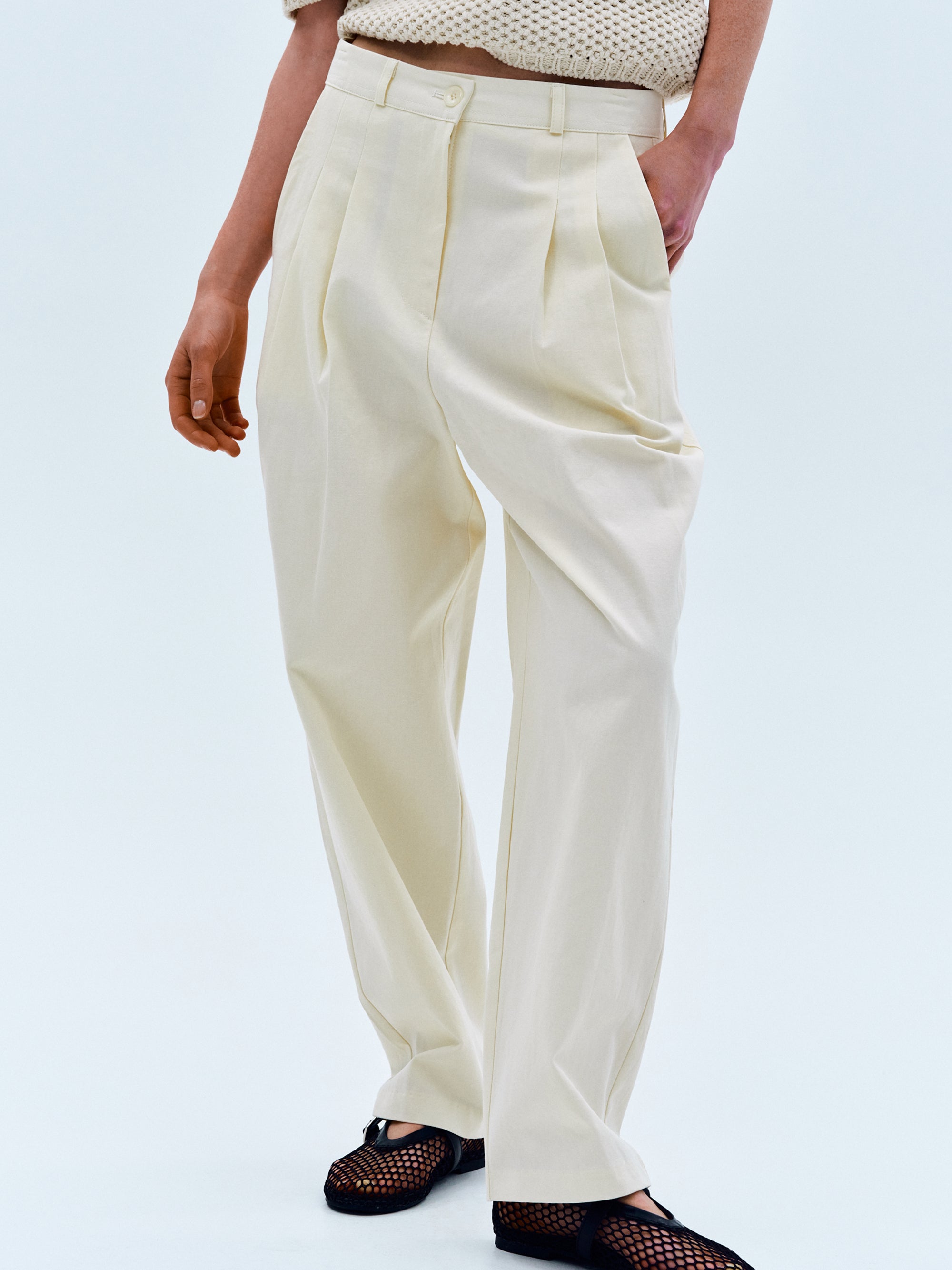 Double Pintuck Trousers, Cream – SourceUnknown