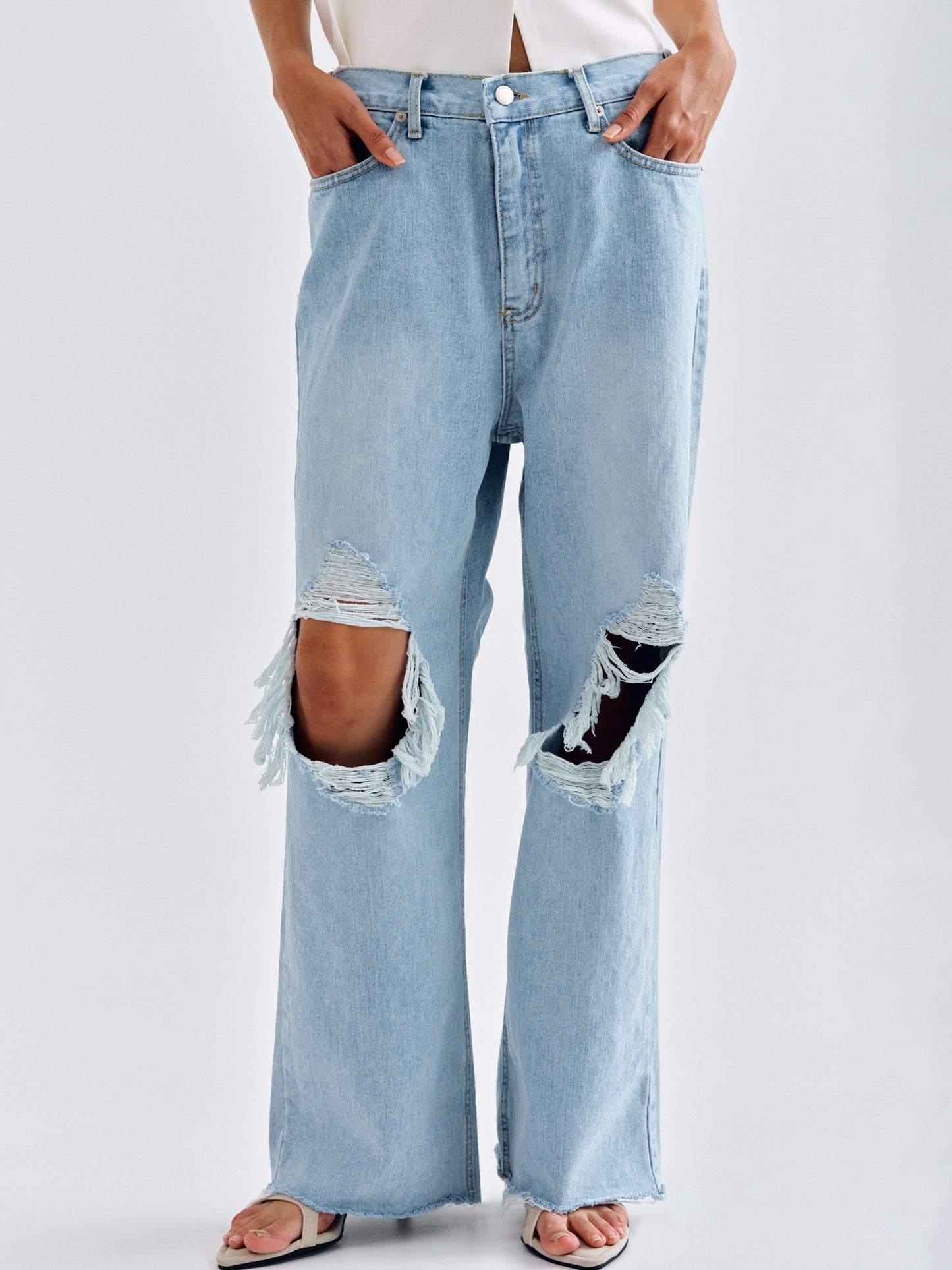 Relaxed Destroyed Jeans, Light Blue