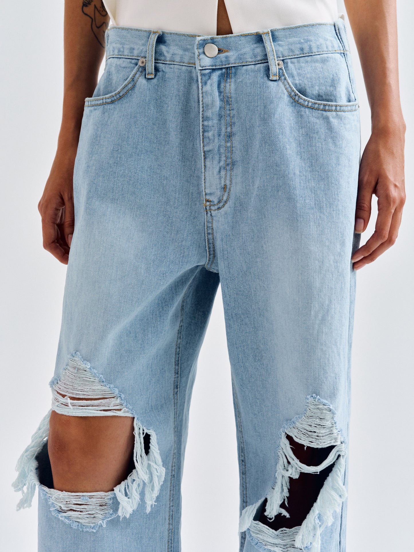 Relaxed Destroyed Jeans, Light Blue