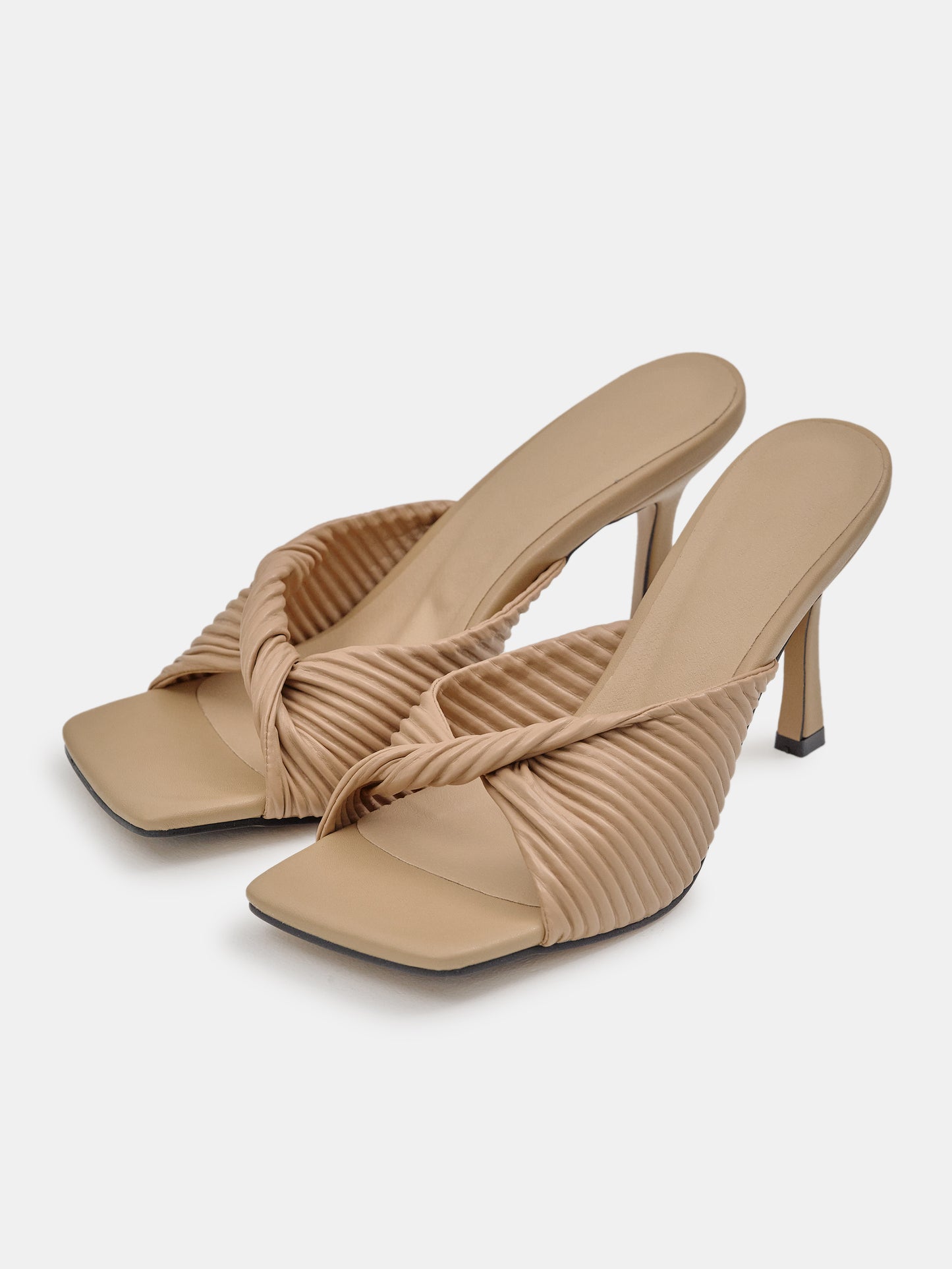 Plissé Twisted Heeld Mules, Beige – SourceUnknown
