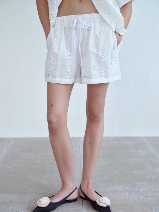 Broderie Anglaise Shorts, White