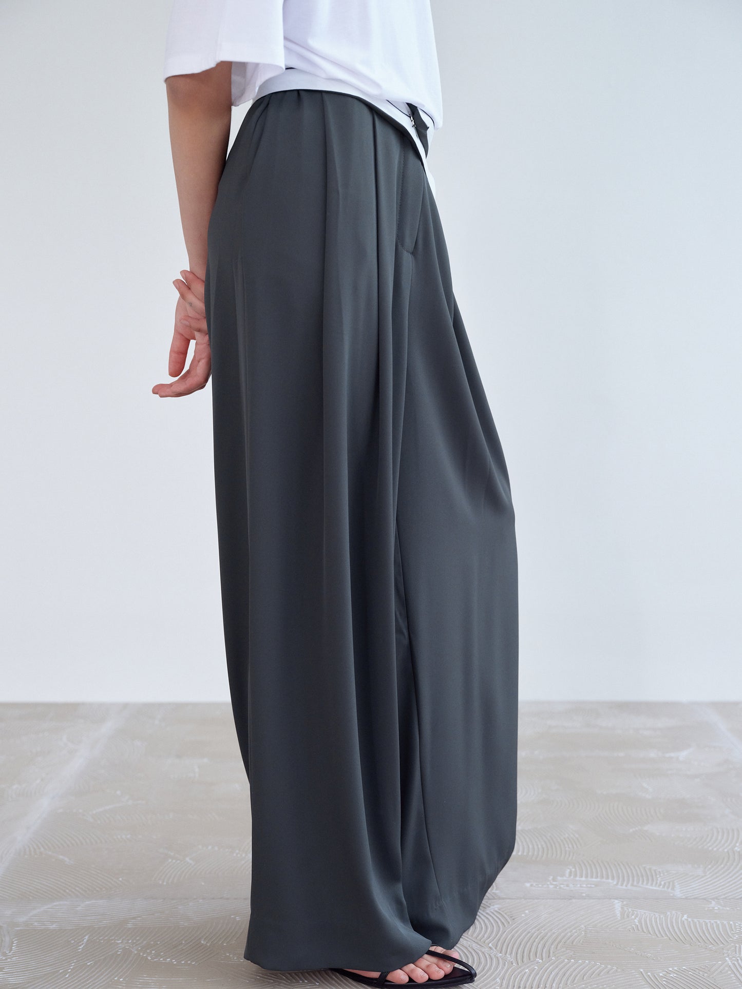 Reverse Waistband Trousers, Charcoal – SourceUnknown