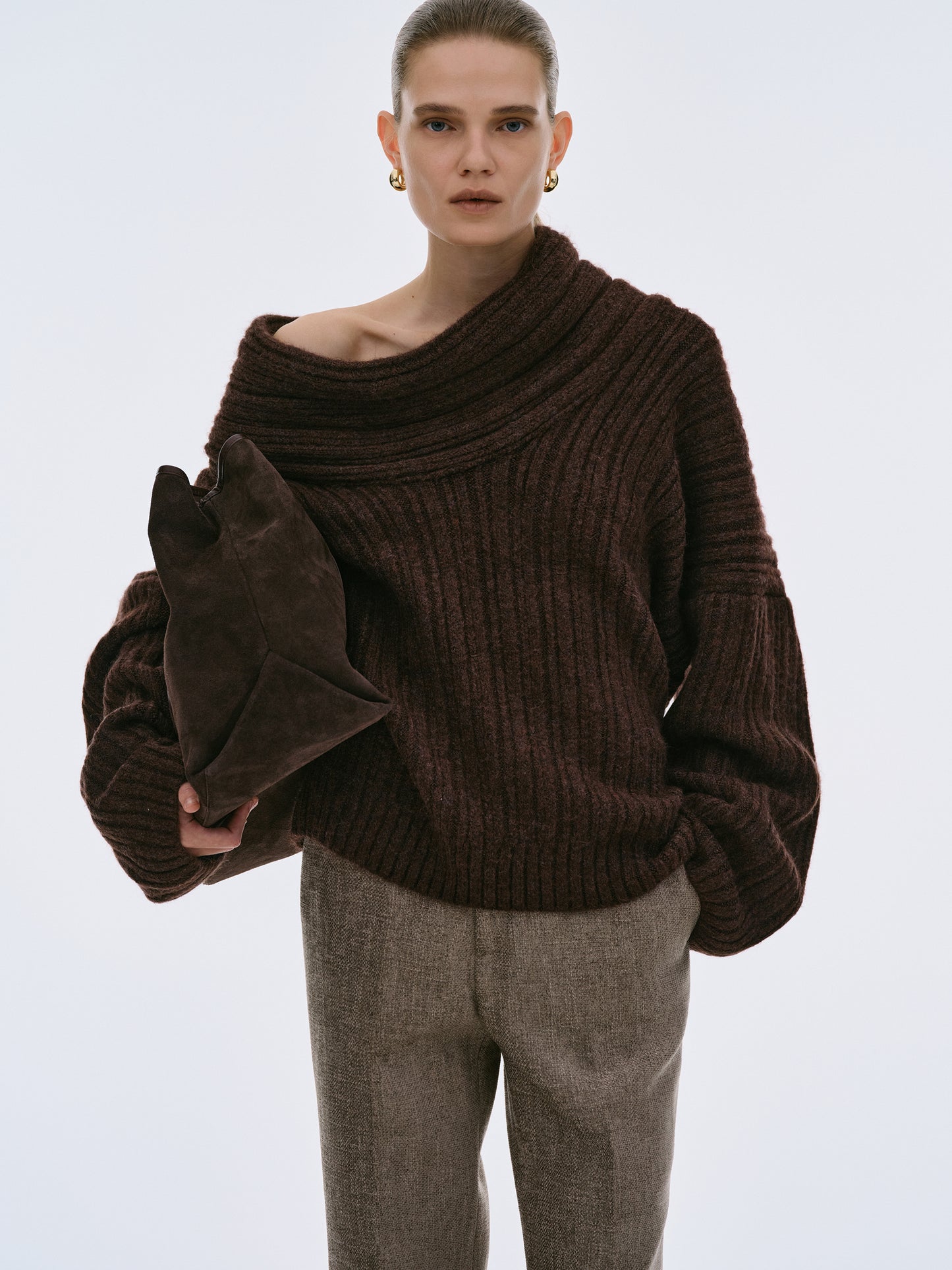 (Pre-order) Becca Oversized High Roll Knit Pullover, Chocolate