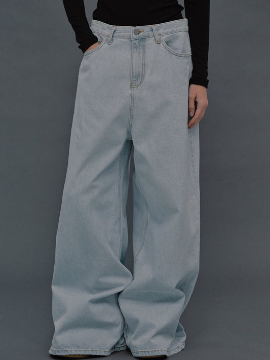 (Pre-order) Oversized Fit Jeans, Light Blue Wash