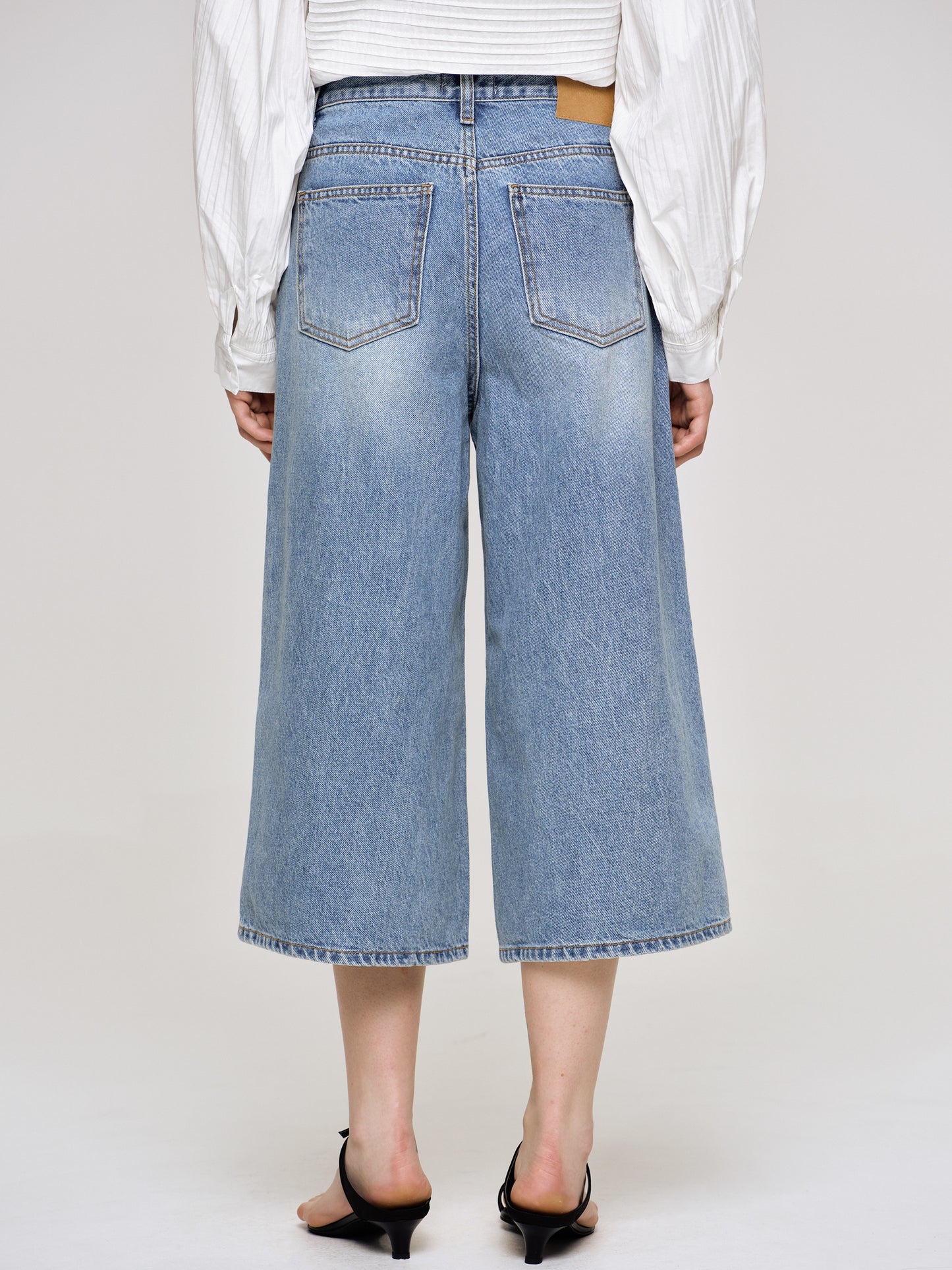 Wide Cropped Jeans, Medium Blue