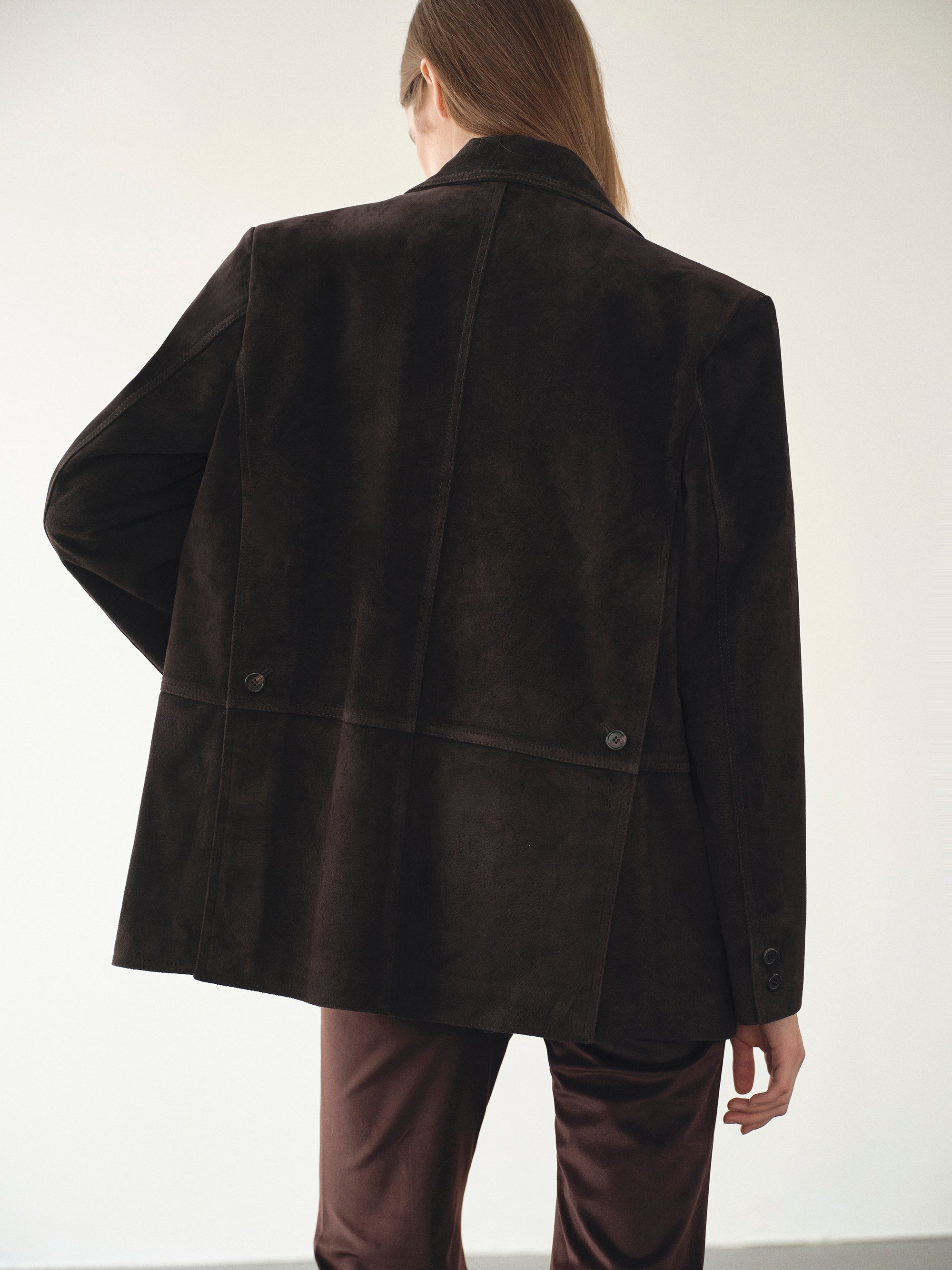 【Source unknown】ダークブラウン スウェードジャケット Kant Suede Blazer, Dark Chocolate – SourceUnknown