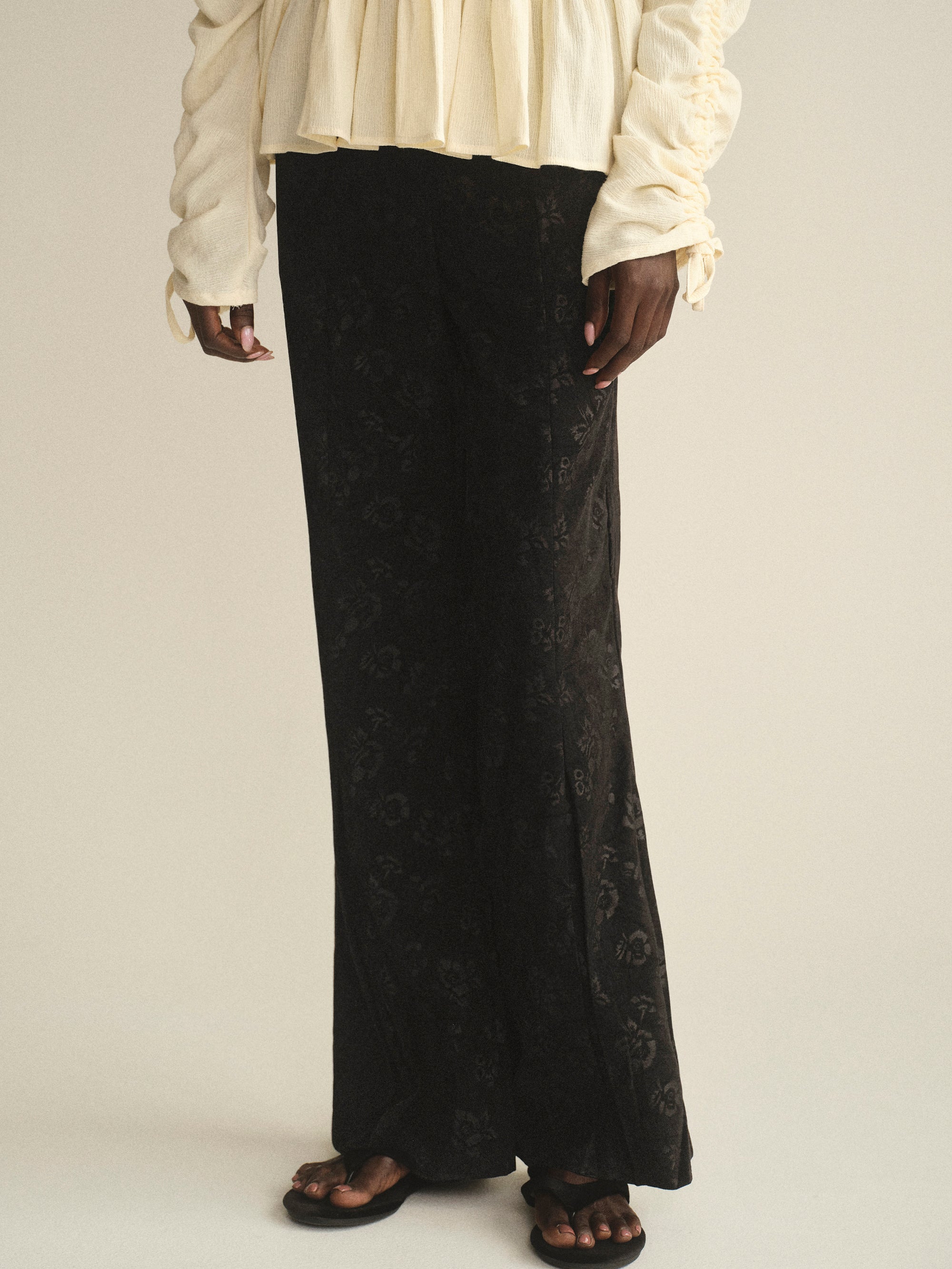 Floral-Print Velvet Pants, Black