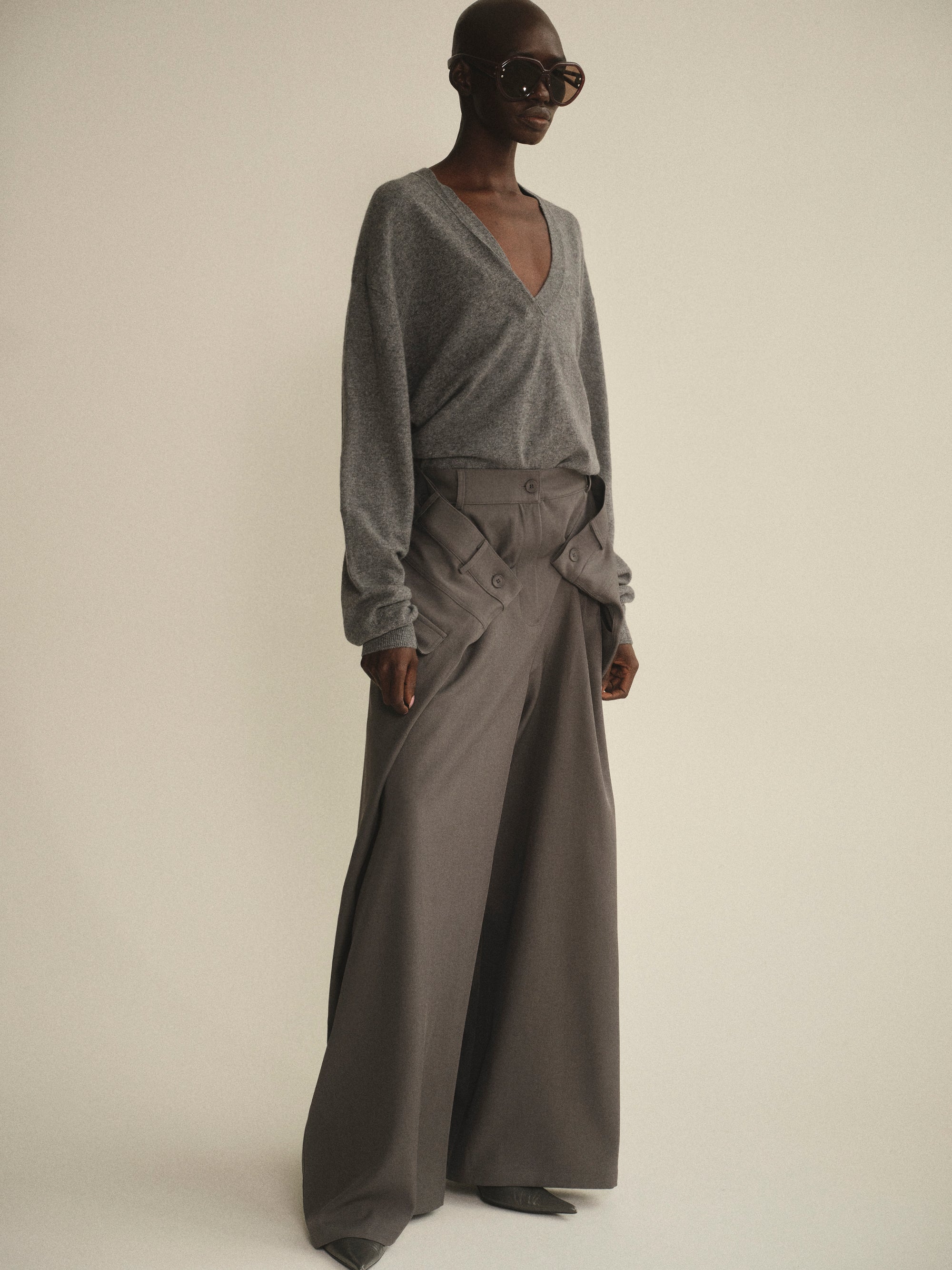 Half Twist V-Neck Pullover, Grey