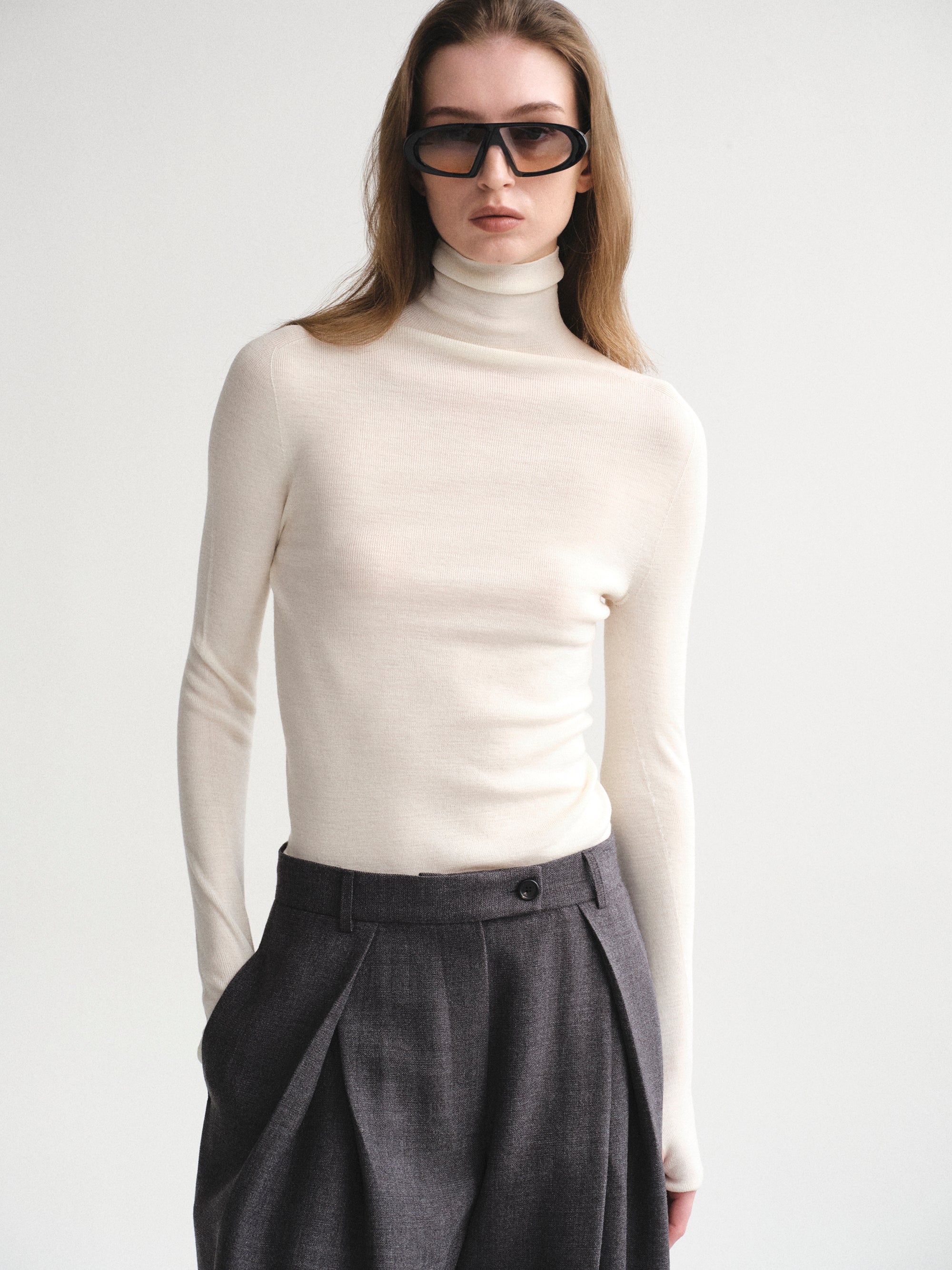 Fine-Knit Merino Turtleneck, Ivory