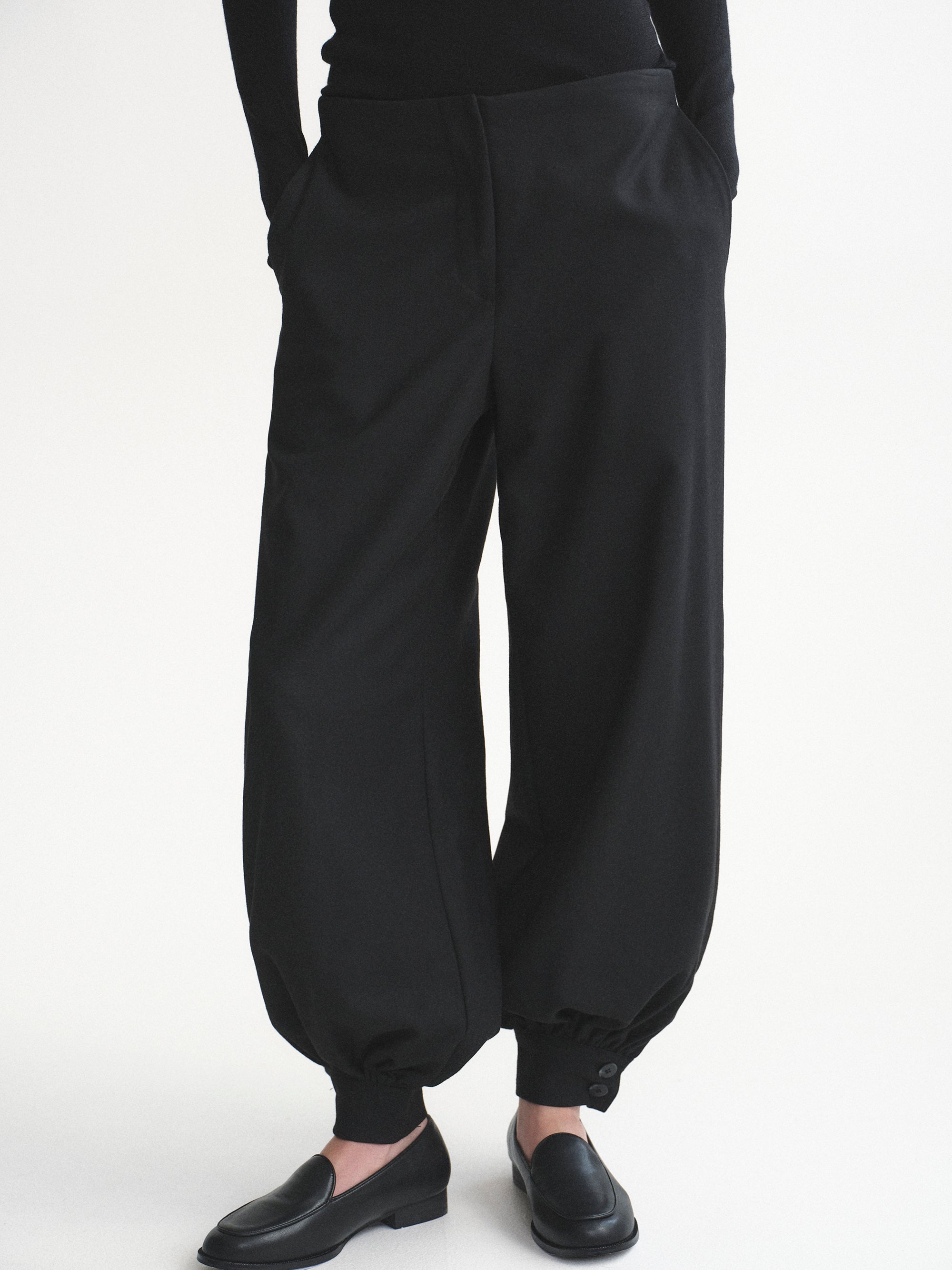 Tailored Balloon Pants, Black