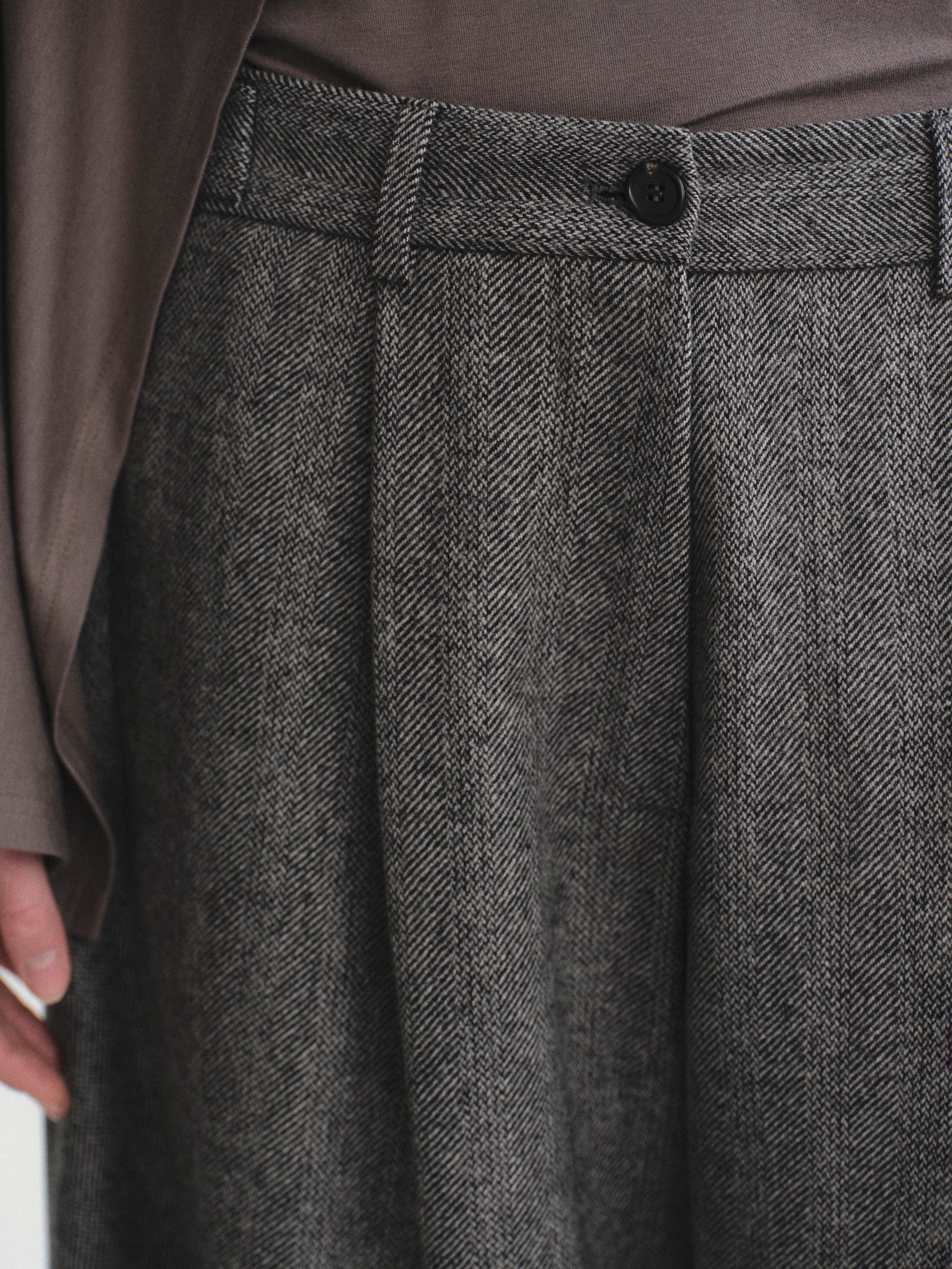 Herringbone Tuck Trousers, Charcoal
