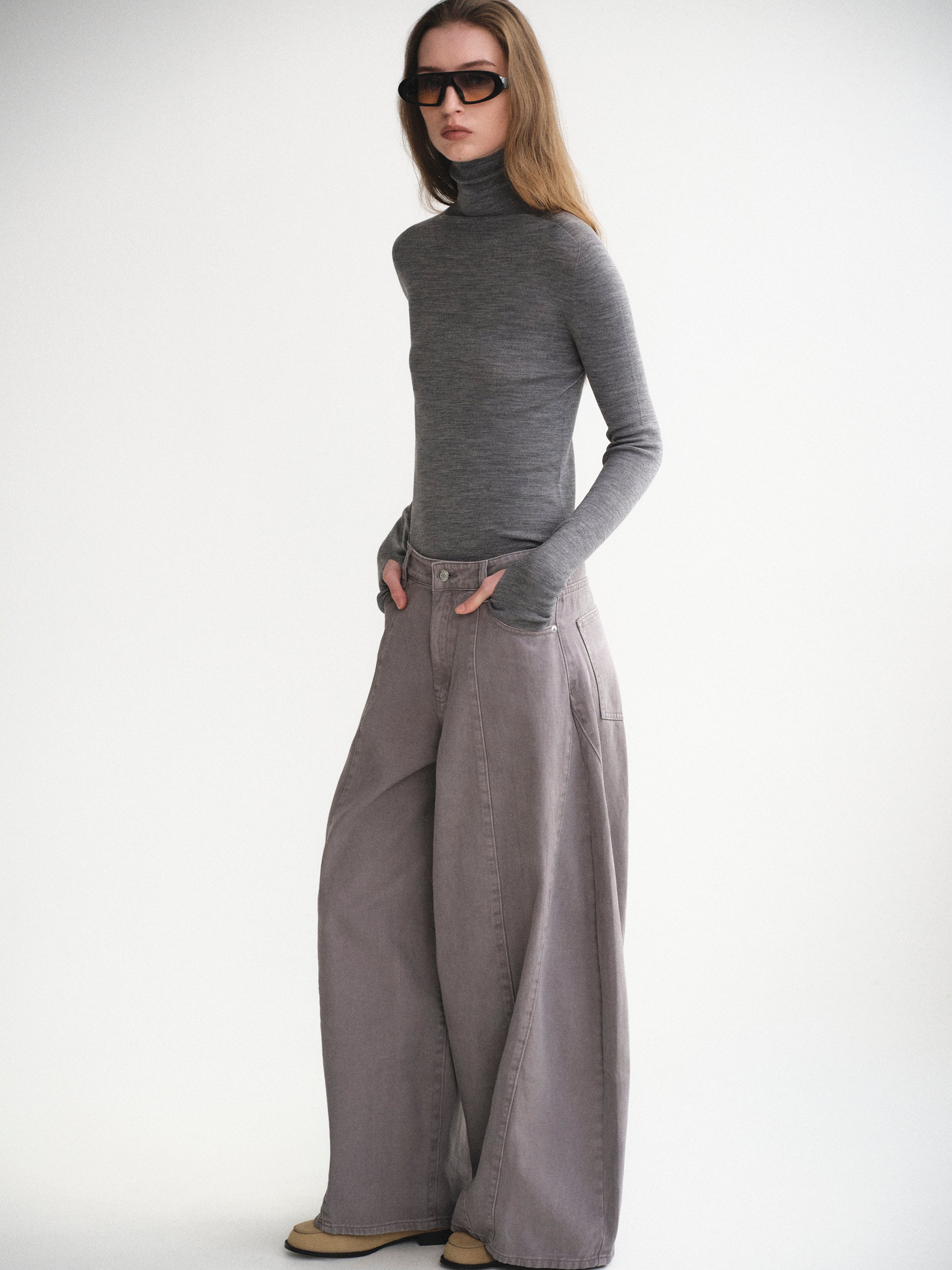 Fine-Knit Merino Turtleneck, Grey