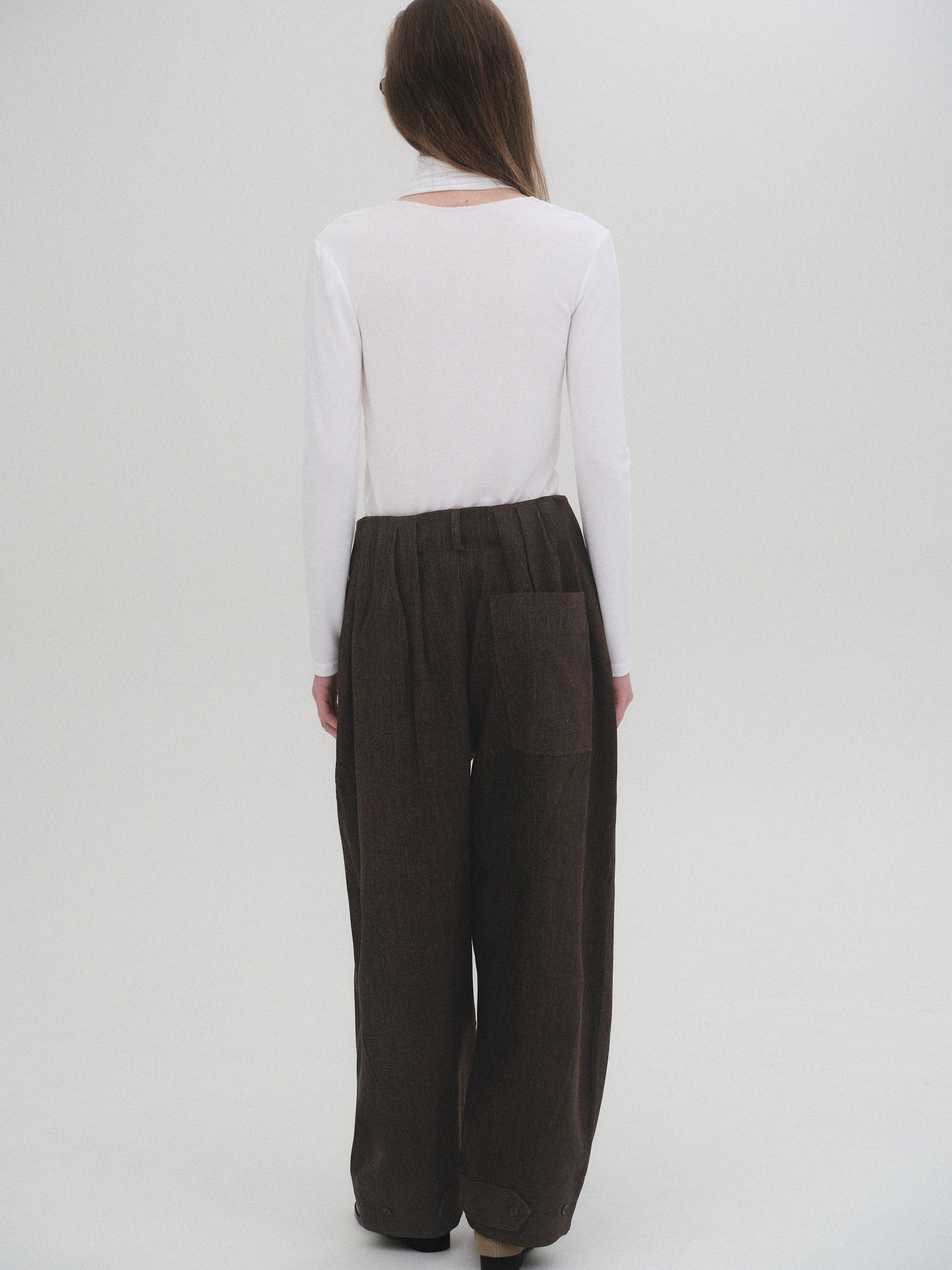 Sculpted Tuck Trousers, Brown