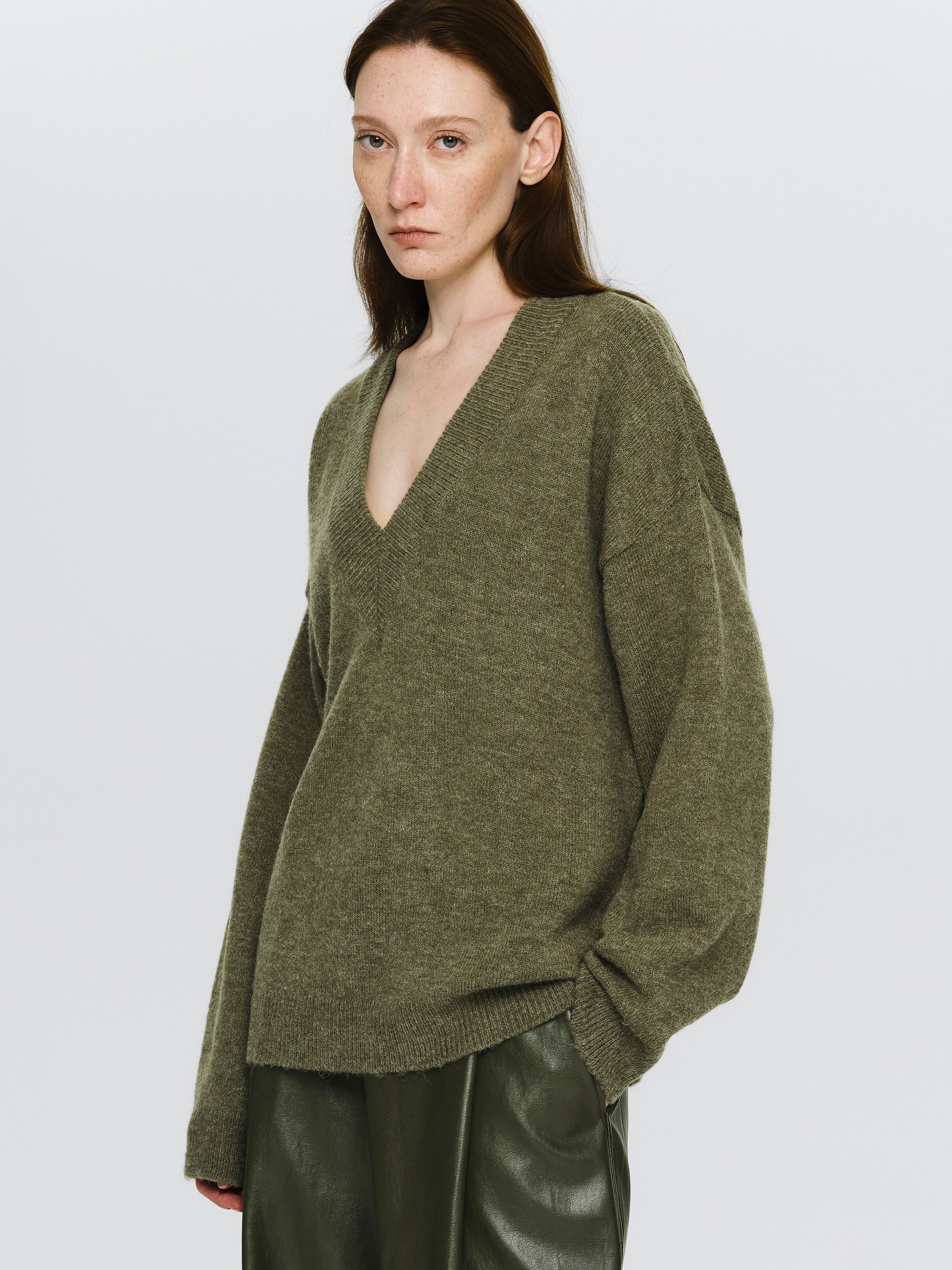 V-Neck Pullover, Olive