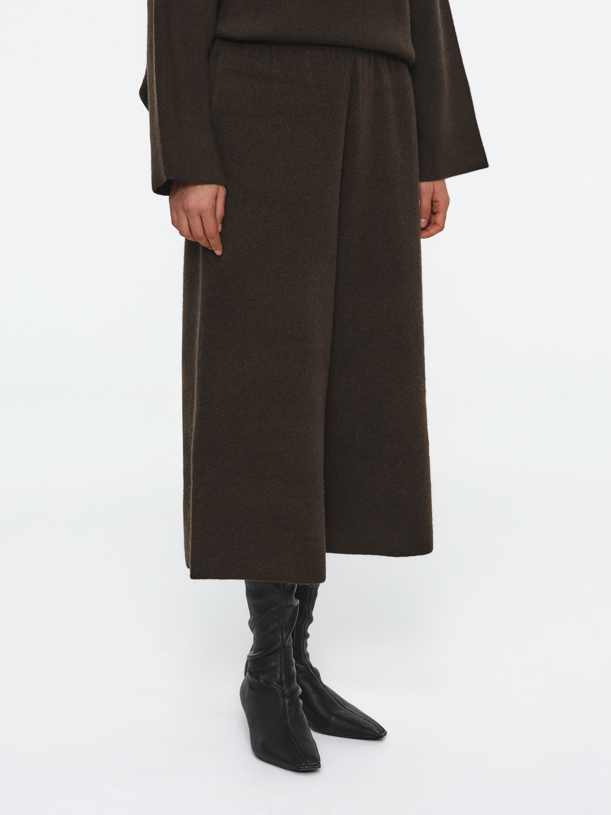 Brushed Wool-Blend Cropped Trousers, Brown