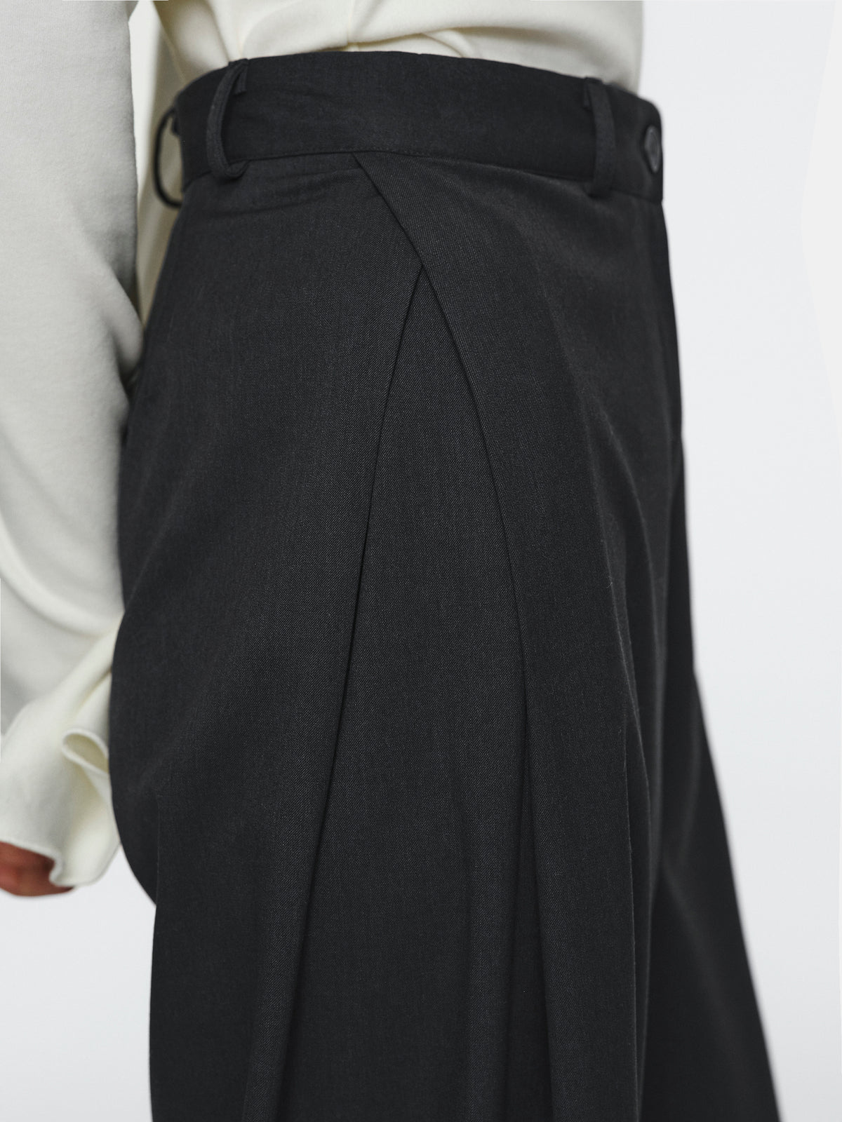 Quarte Pleated Trousers, Charcoal Grey