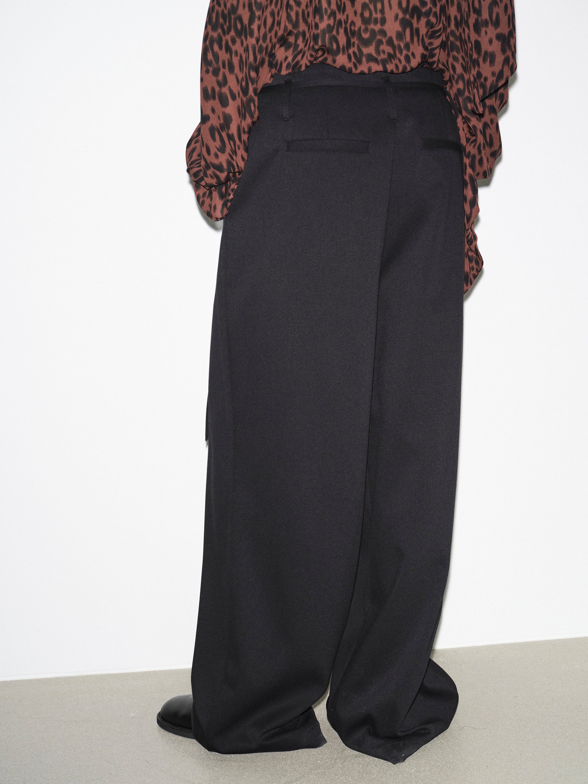 Belted Front-Tuck Trousers, Black