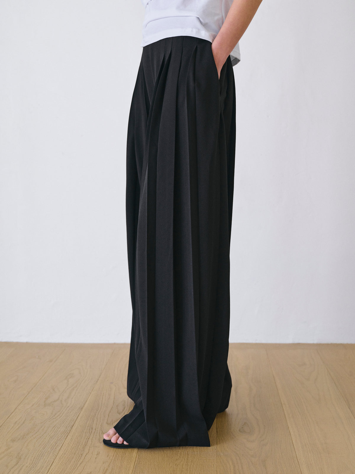 Cassini Pleated Long Trousers, Black