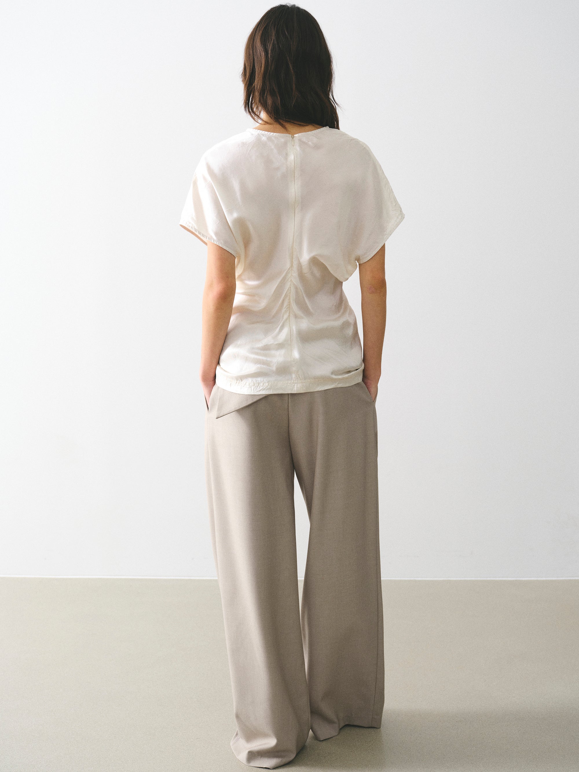 Caliga Slouch Waist Satin Top, Ivory