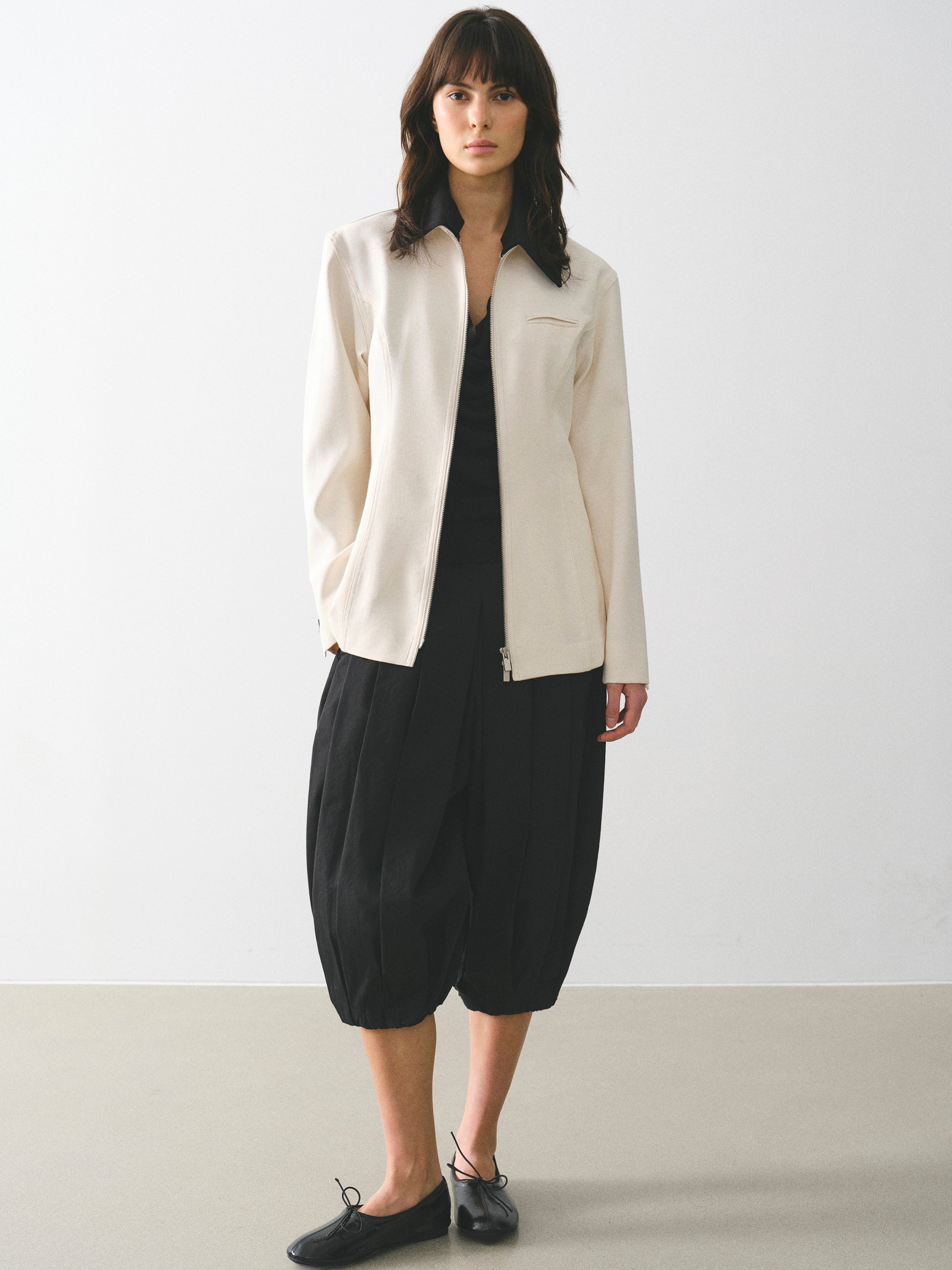 Contrast-Collar Zip Jacket, Ivory