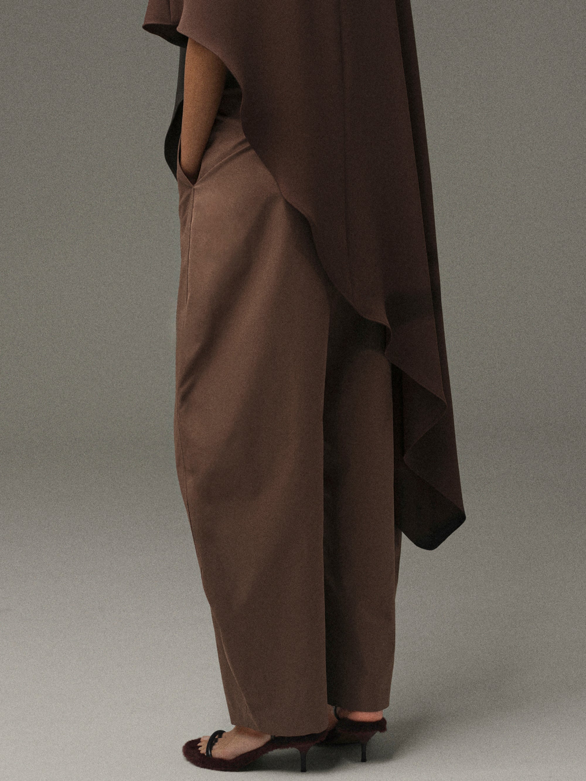 Edolo Barrel-Leg Trousers, Brown