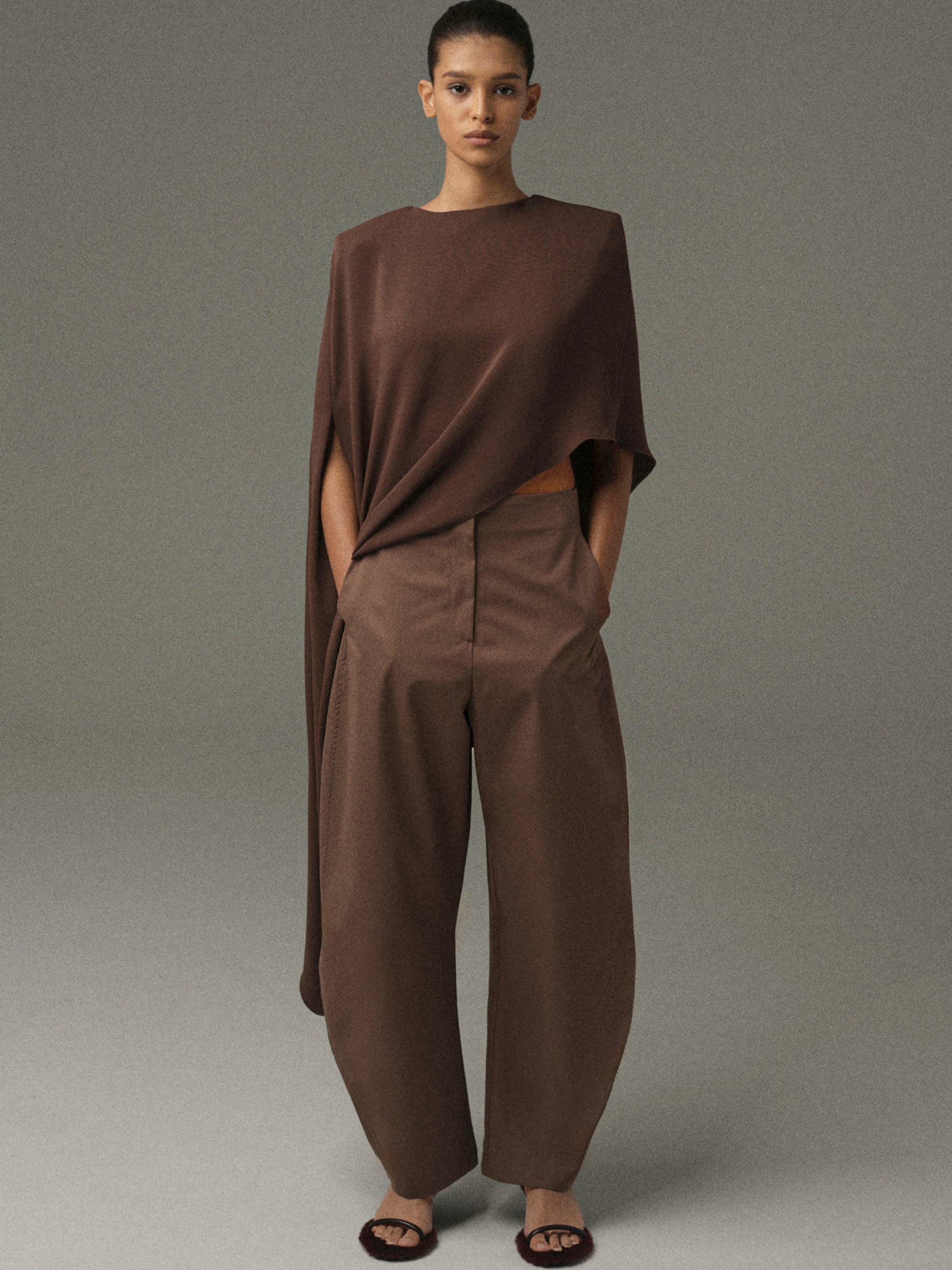 Edolo Barrel-Leg Trousers, Brown