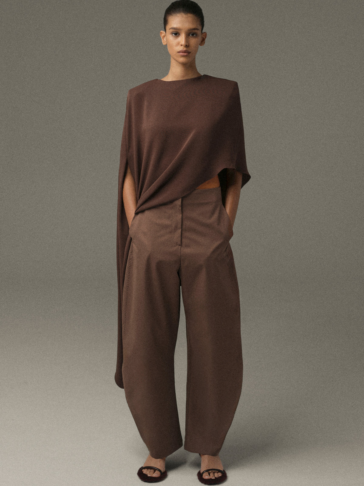 Edolo Barrel-Leg Trousers, Brown