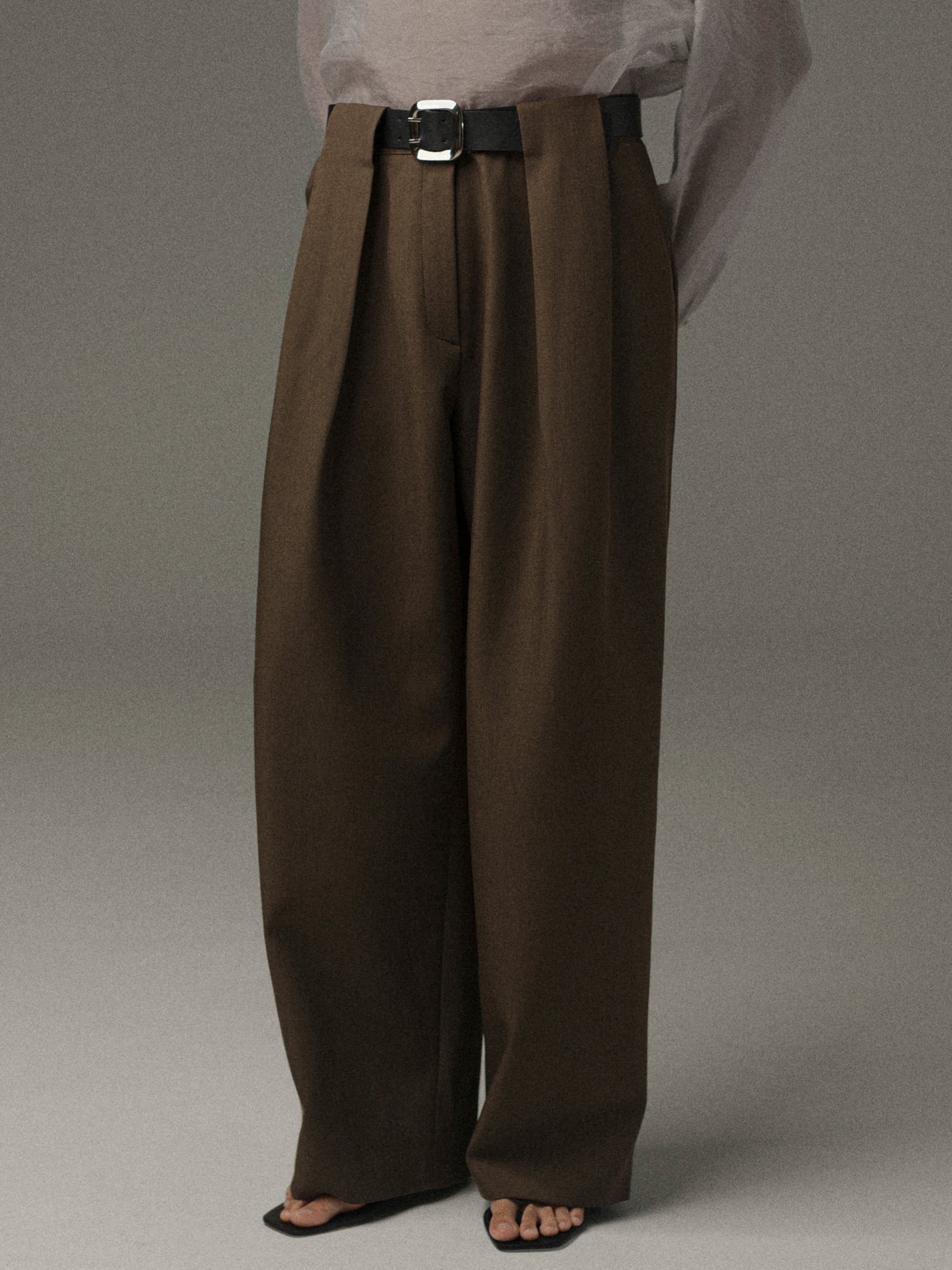 Matteo Belted Tuck Trousers, Brown