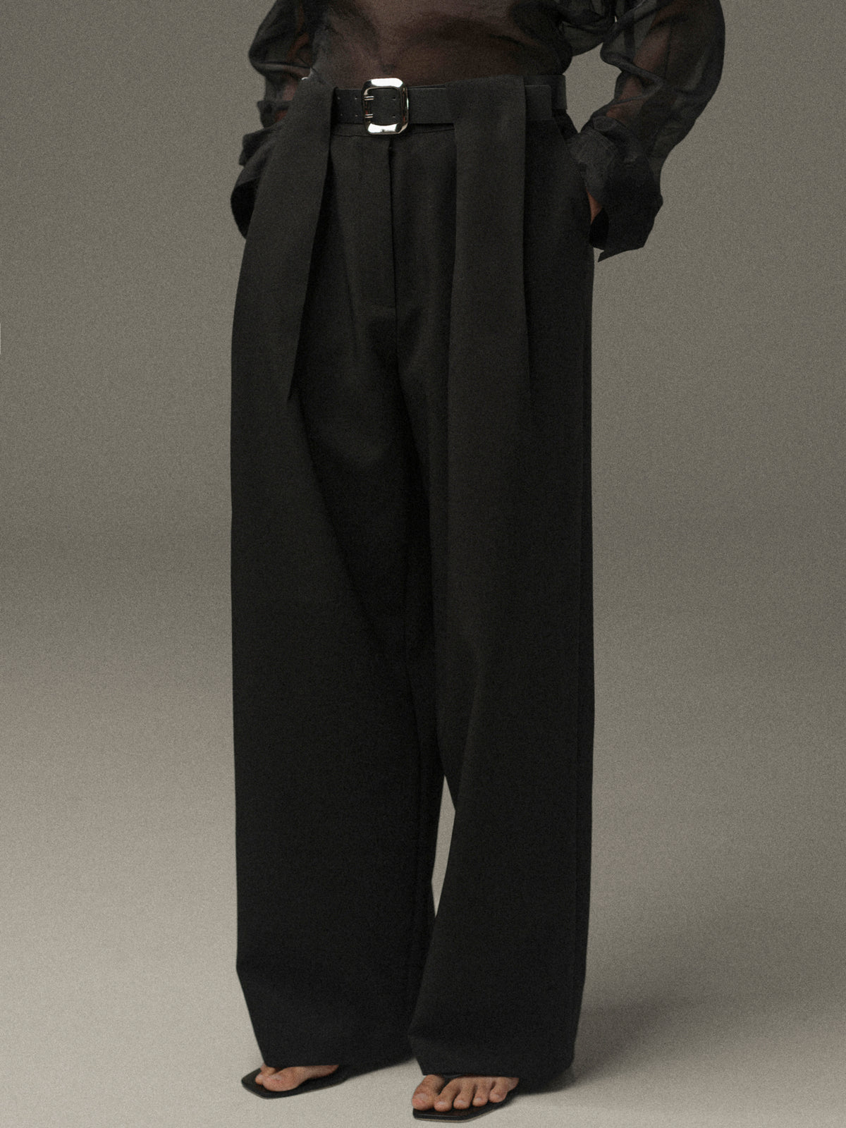 Matteo Belted Tuck Trousers, Black