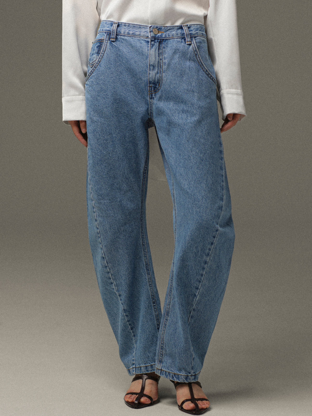 Miro Paneled Curved Jeans, Blue