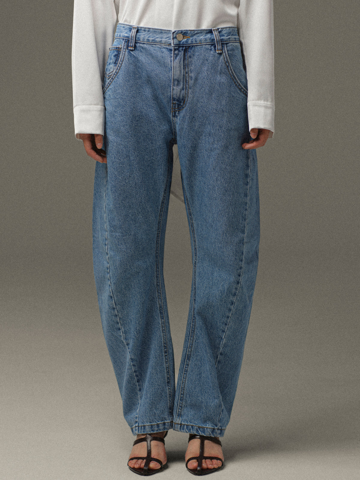 Miro Paneled Curved Jeans, Blue