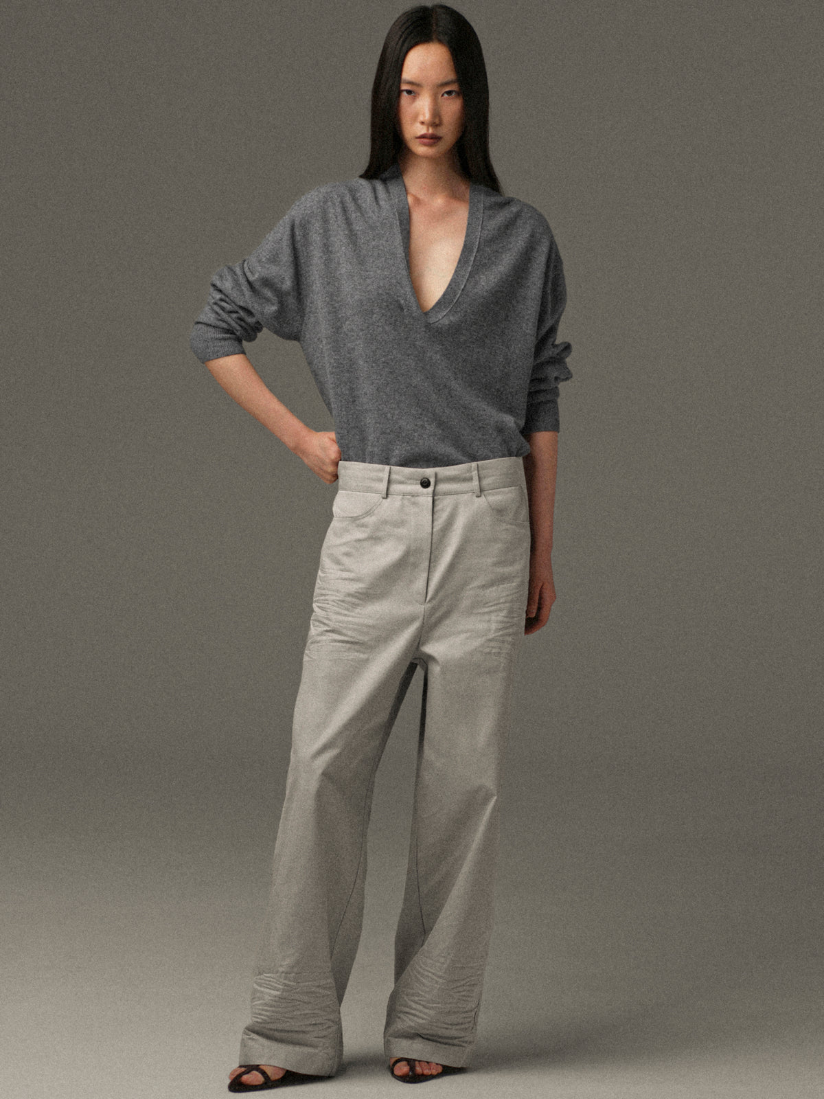 Byrone Half Twist Sweater, Grey