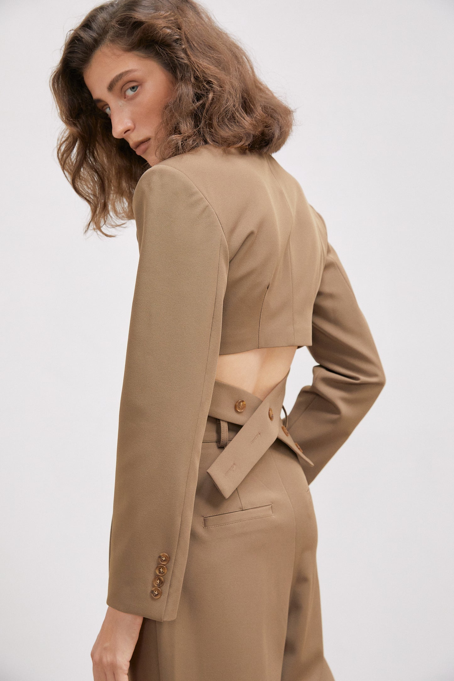 [Special Sale] Criss Cross Cropped Blazer, Pebble Brown