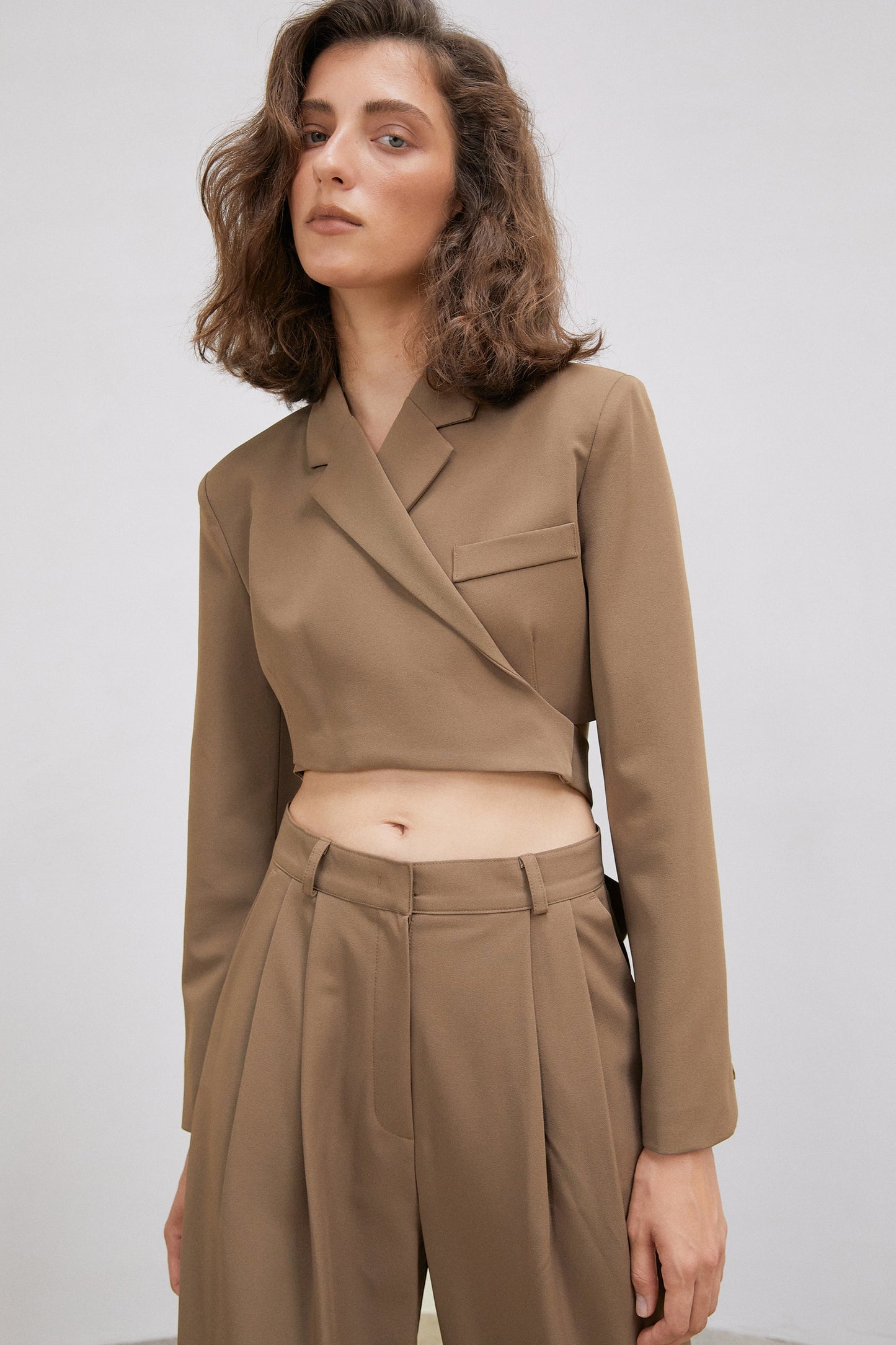 [Special Sale] Criss Cross Cropped Blazer, Pebble Brown