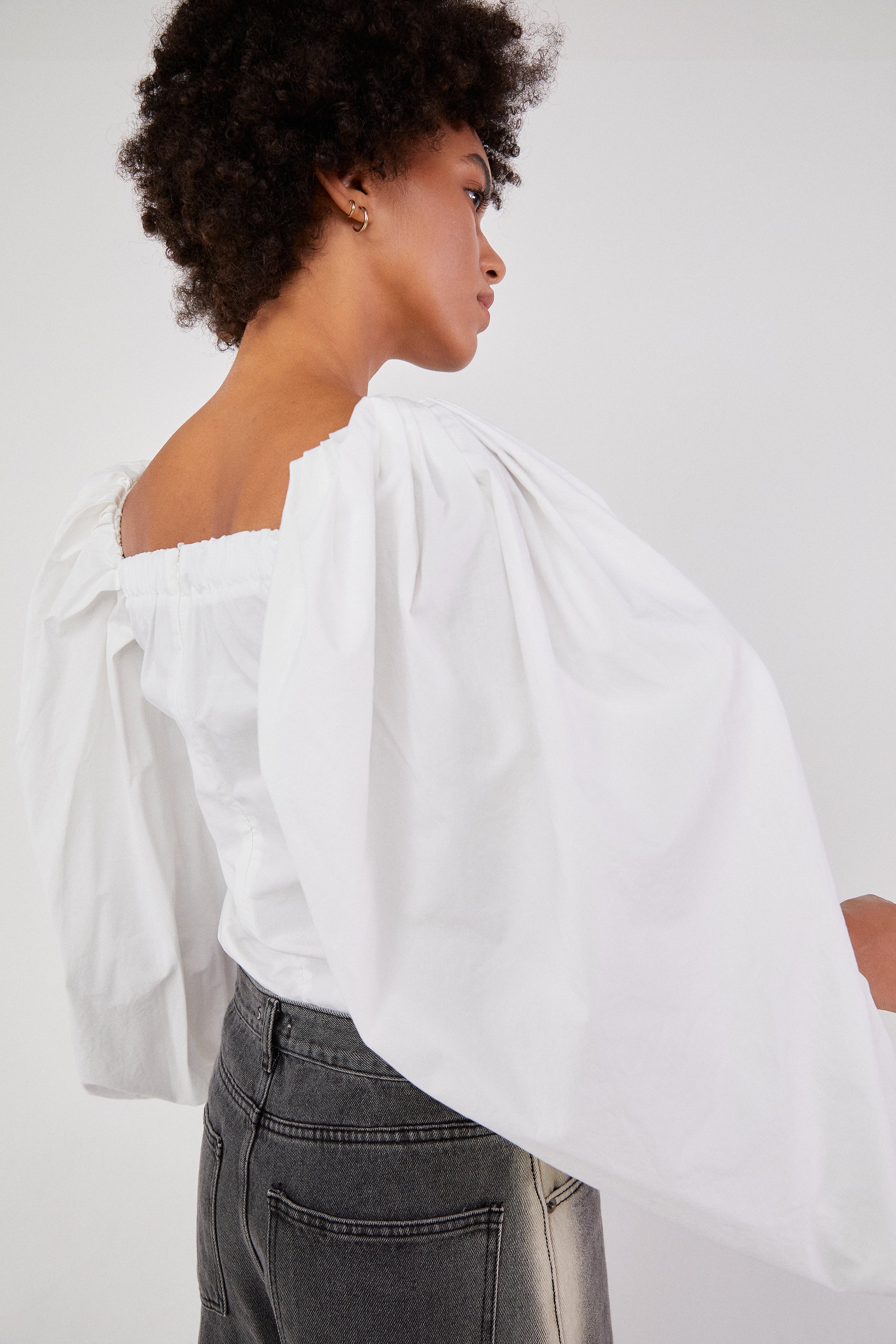Balloon Sleeve Puffed Off-Shoulder Top, White – SourceUnknown