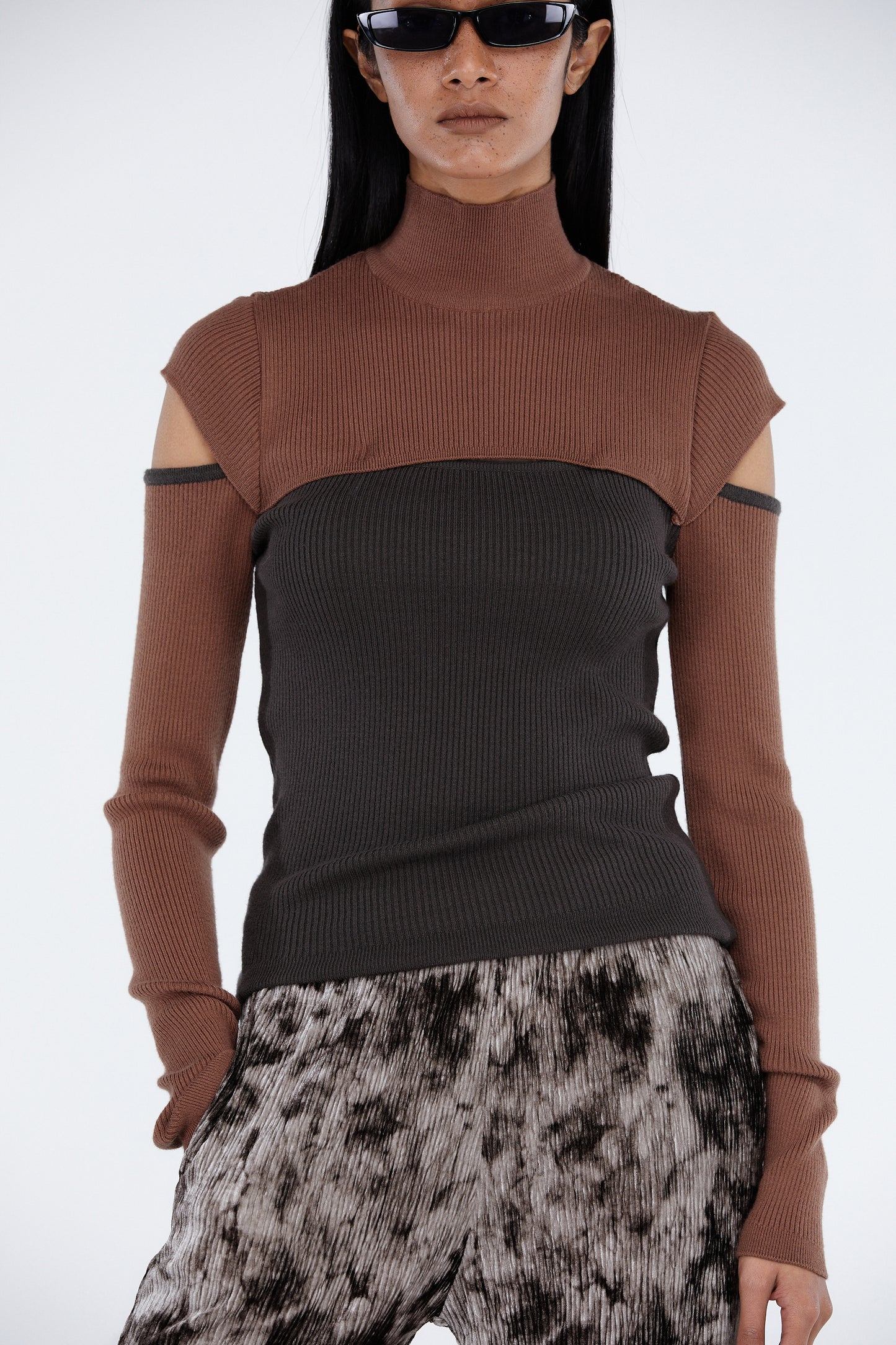 Ribbed Cut Out Turtleneck Top, Brown & Charcoal
