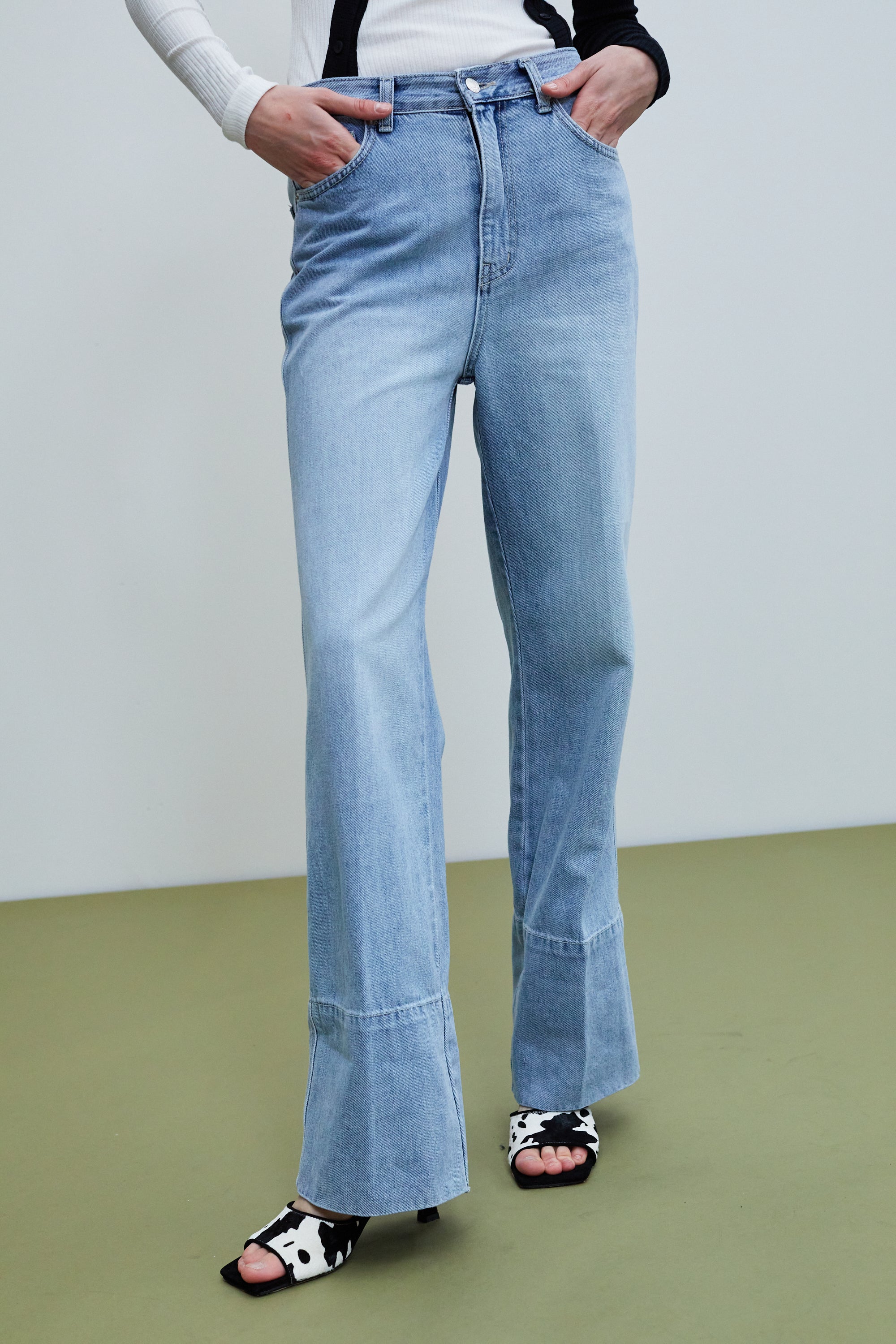 Folded Two-Tone Jeans, Washed Blue