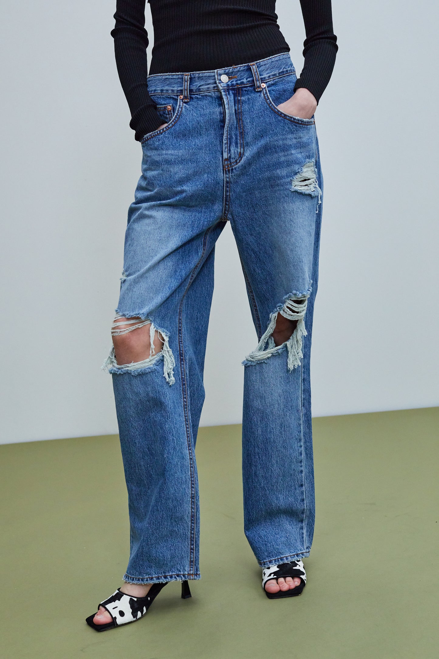 Wide Leg Ripped Jeans, Medium Wash
