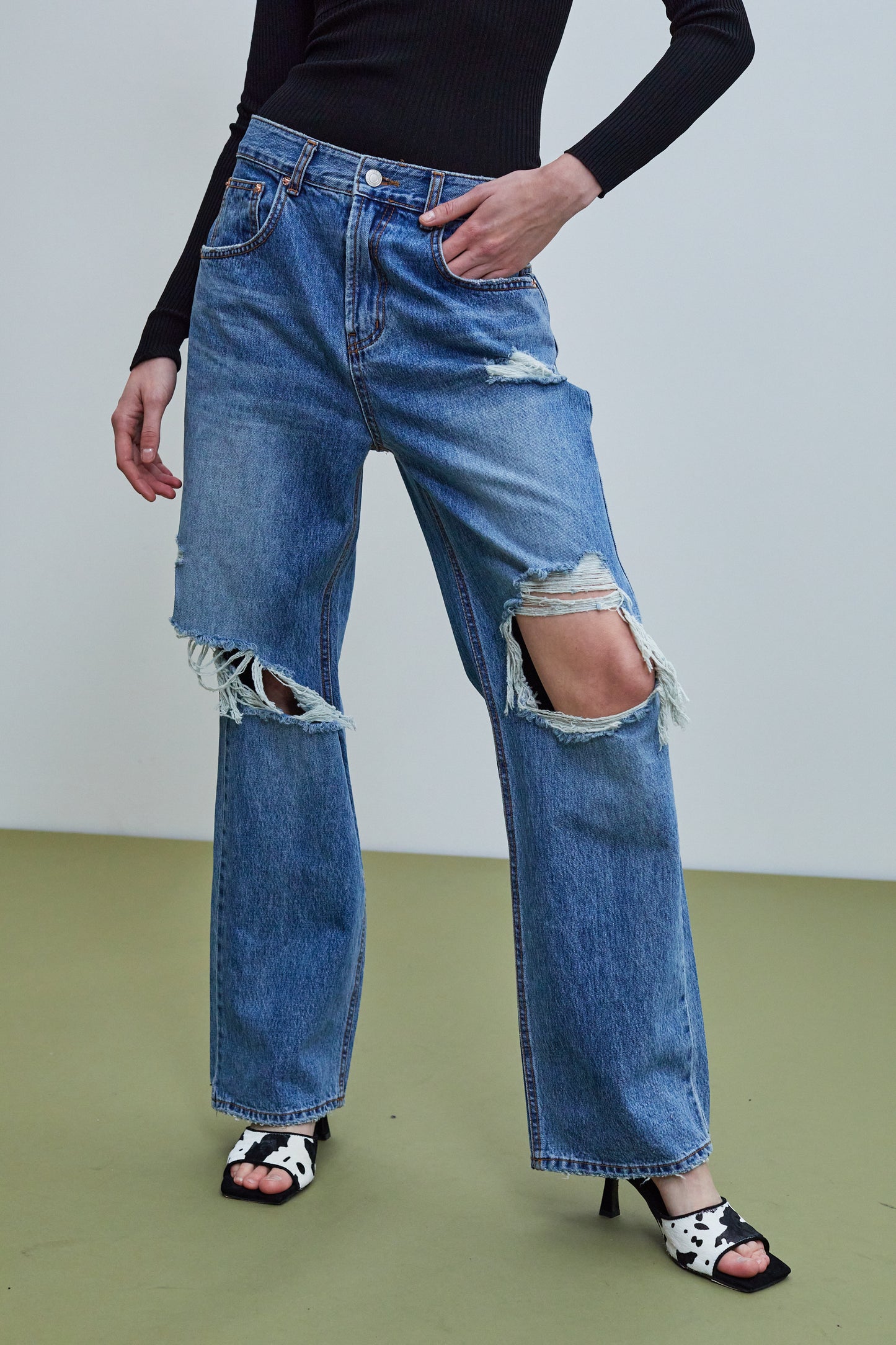 Wide Leg Ripped Jeans, Medium Wash