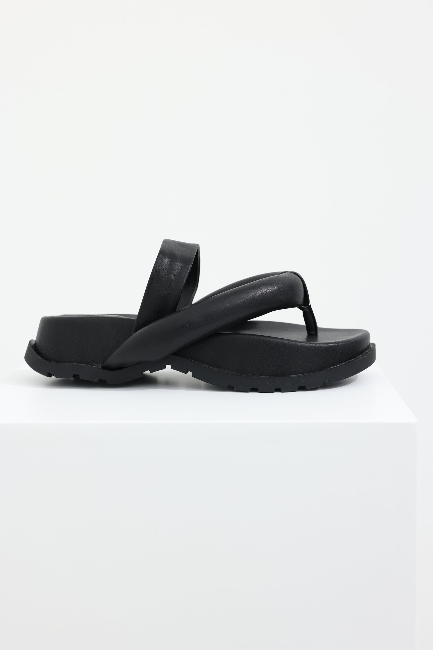 Padded Oversized Thong Sandals, Black