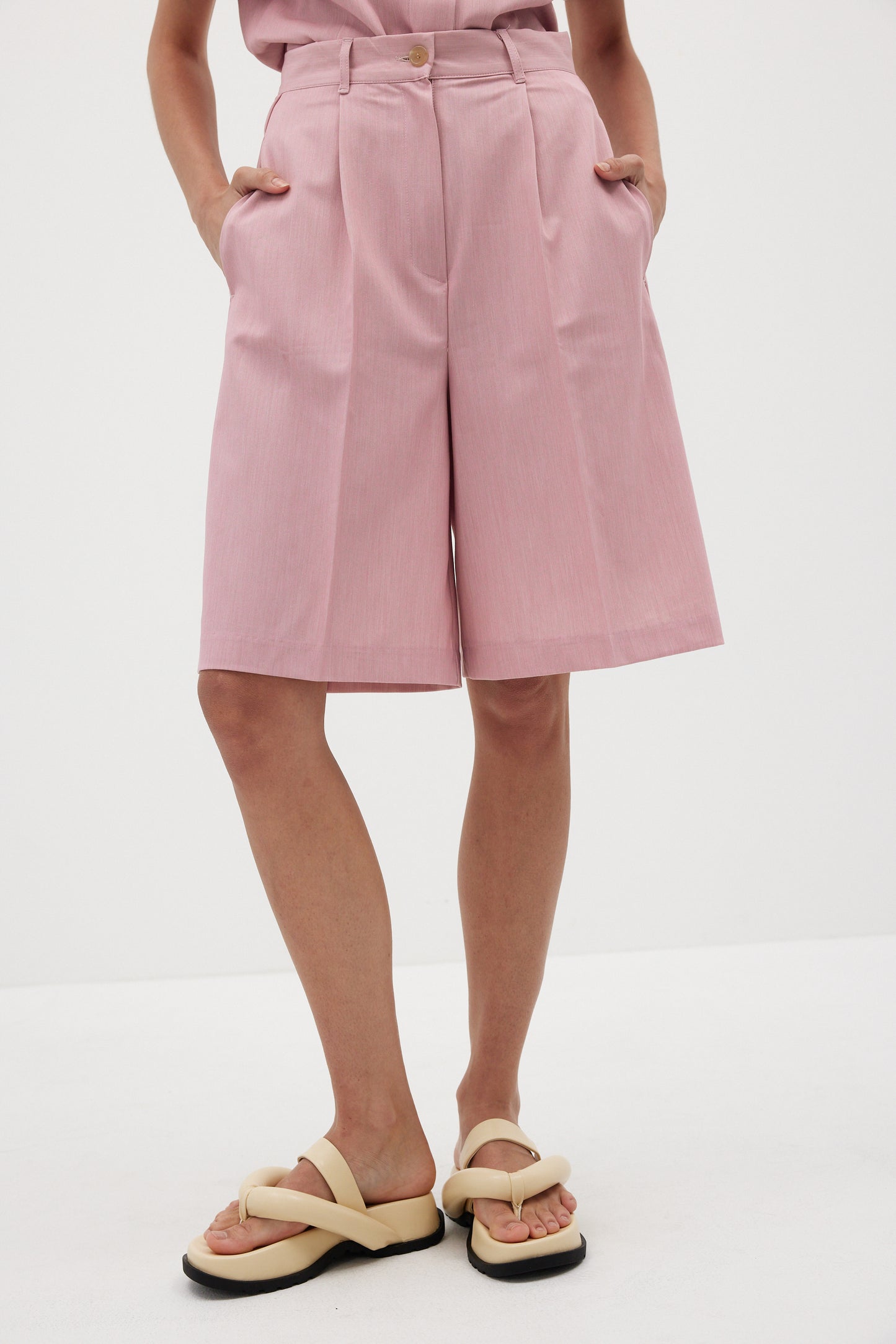 Suiting Bermuda Shorts, Rouge