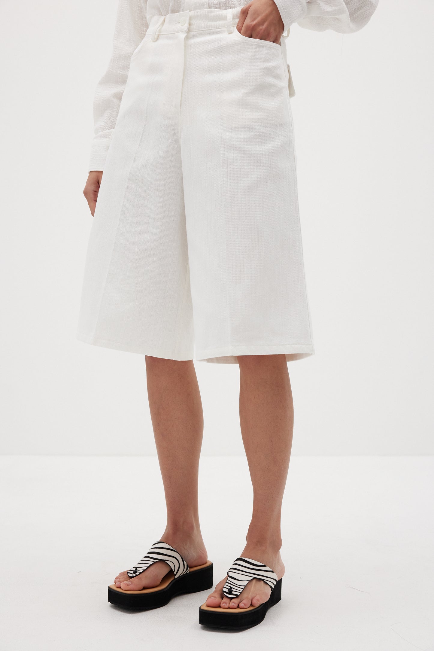 Fine Cotton Bermuda Shorts, White