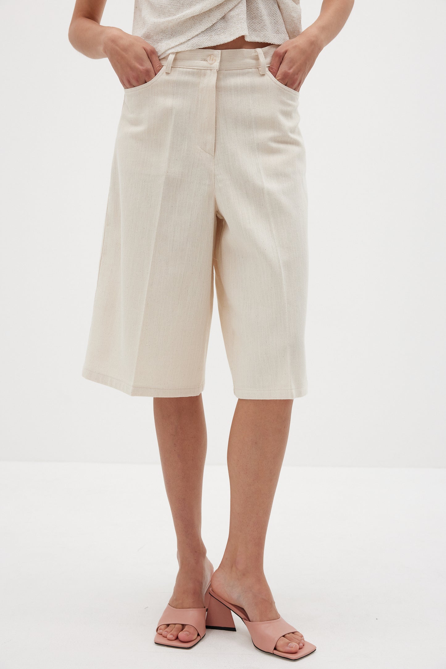 Fine Cotton Bermuda Shorts, Parchment