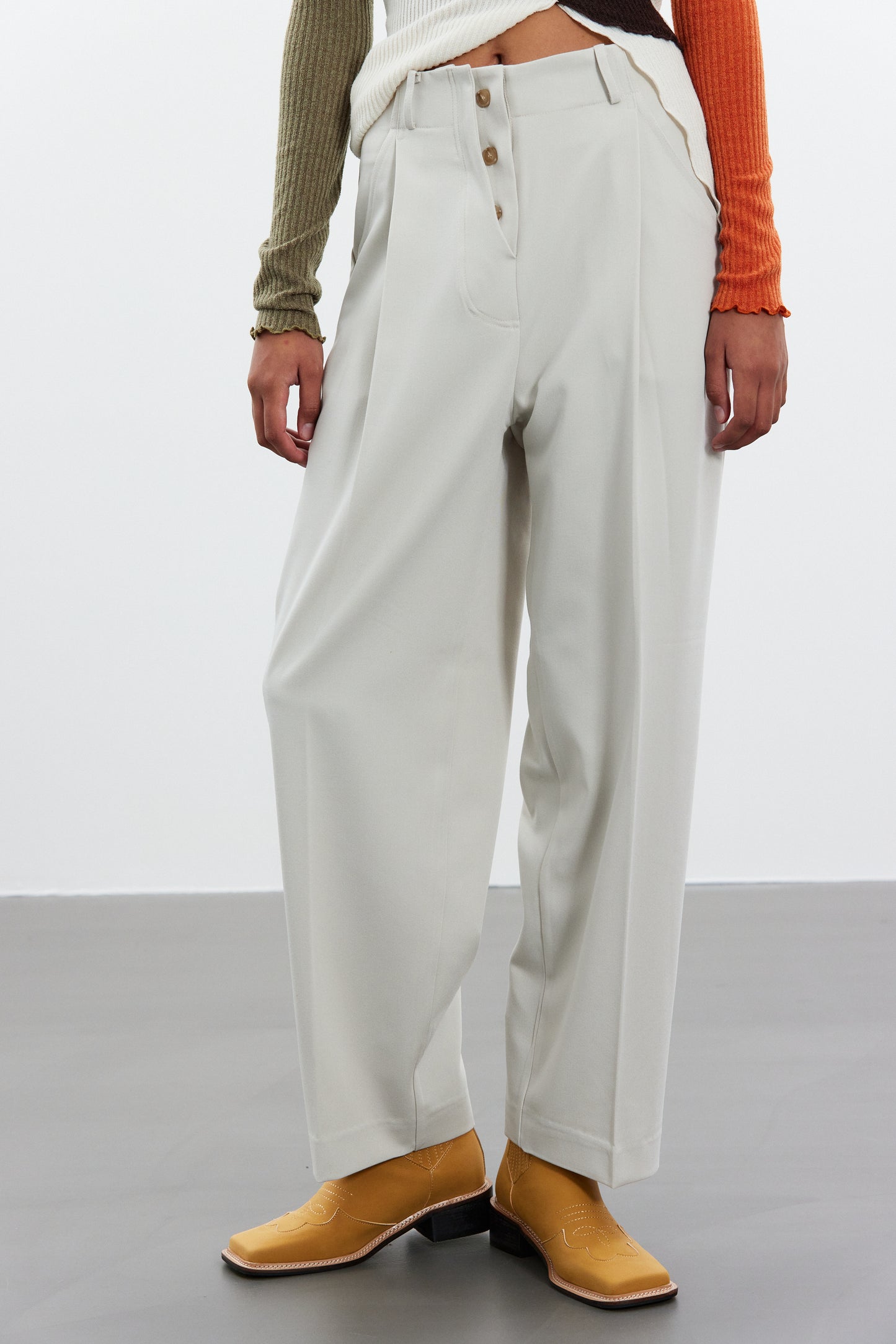 Triple Button Tapered Trousers, Birch