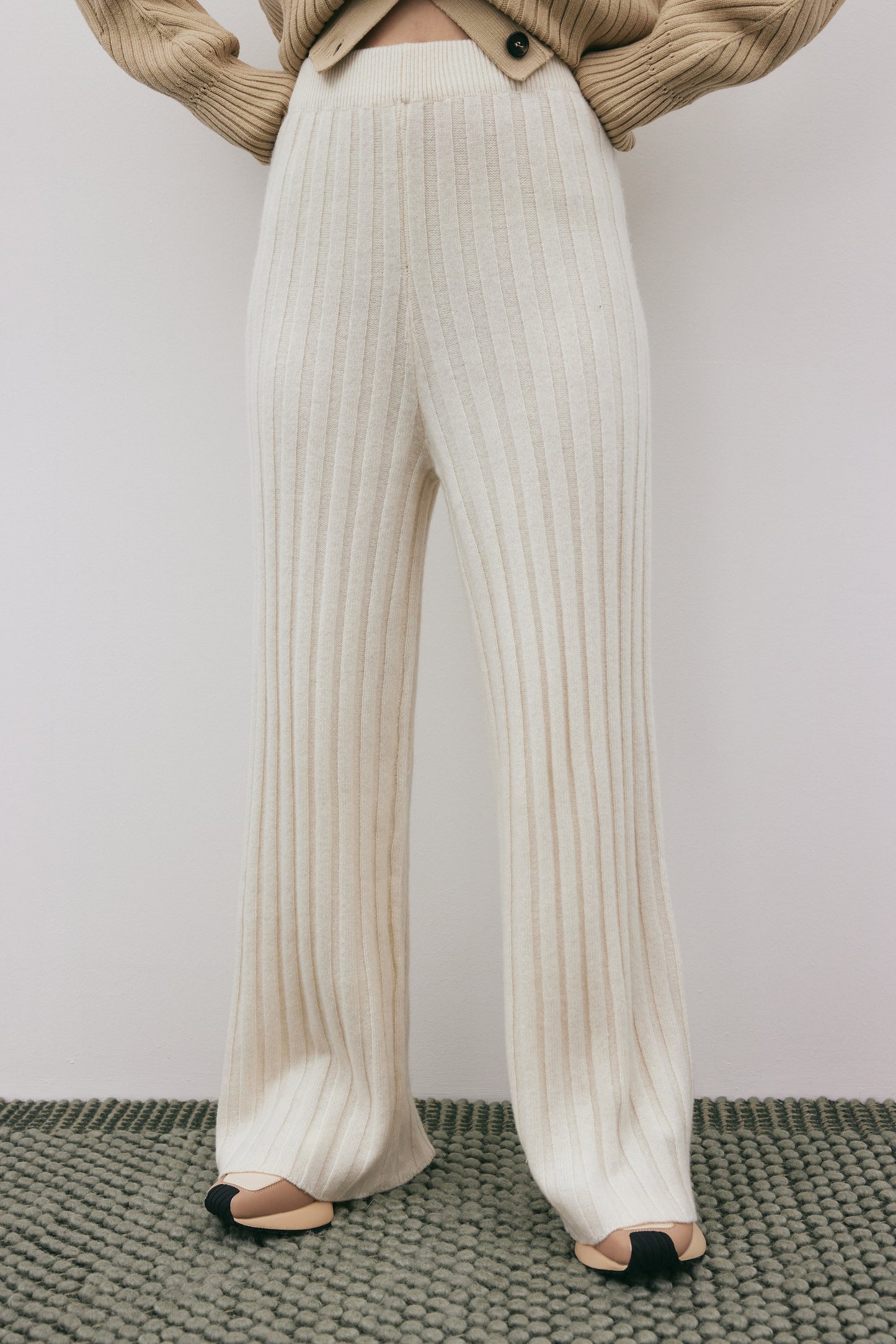 Fine Wool Knit Pants, Cream