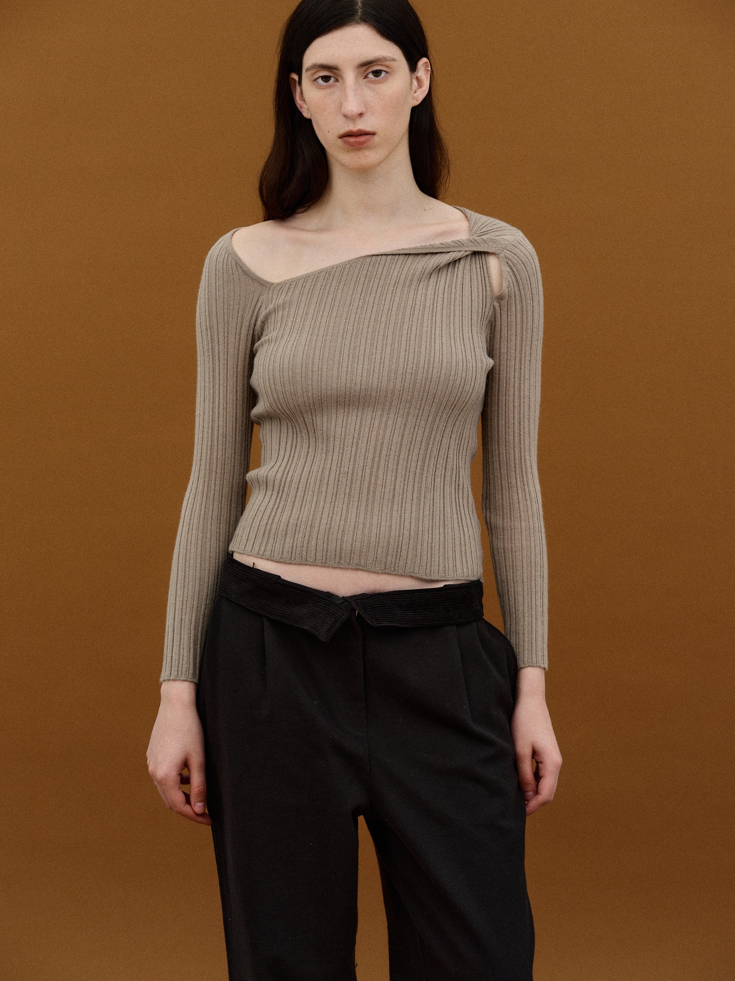 Single Twisted Knit Top, Coffee