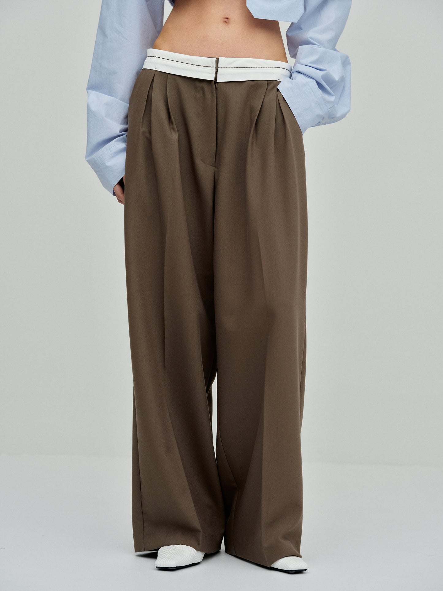 Reversed Waistband Trousers, Walnut – SourceUnknown