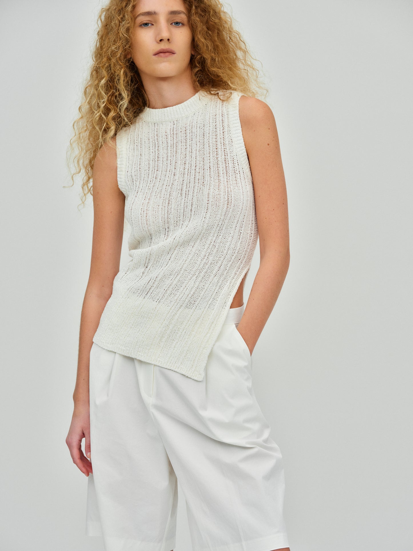 Sleeveless Parallel Cotton Knit, White
